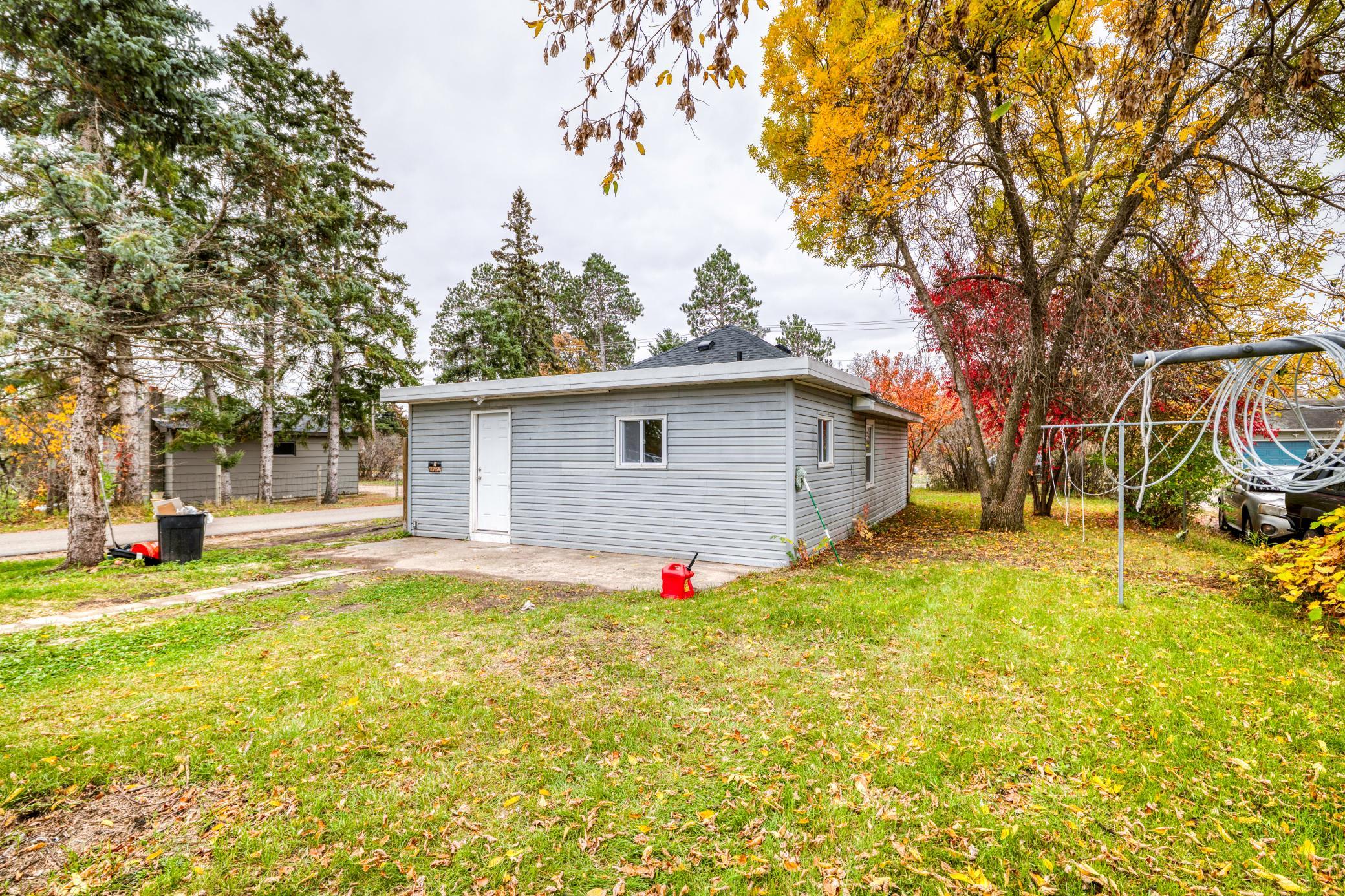 main property photo 13