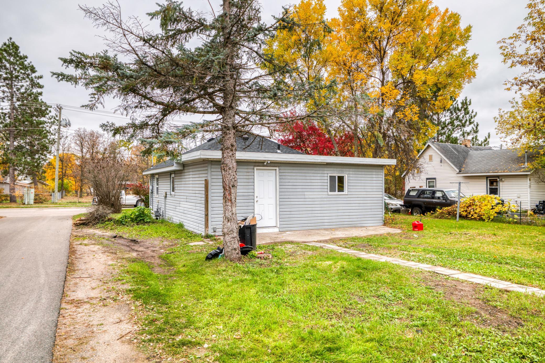 main property photo 15