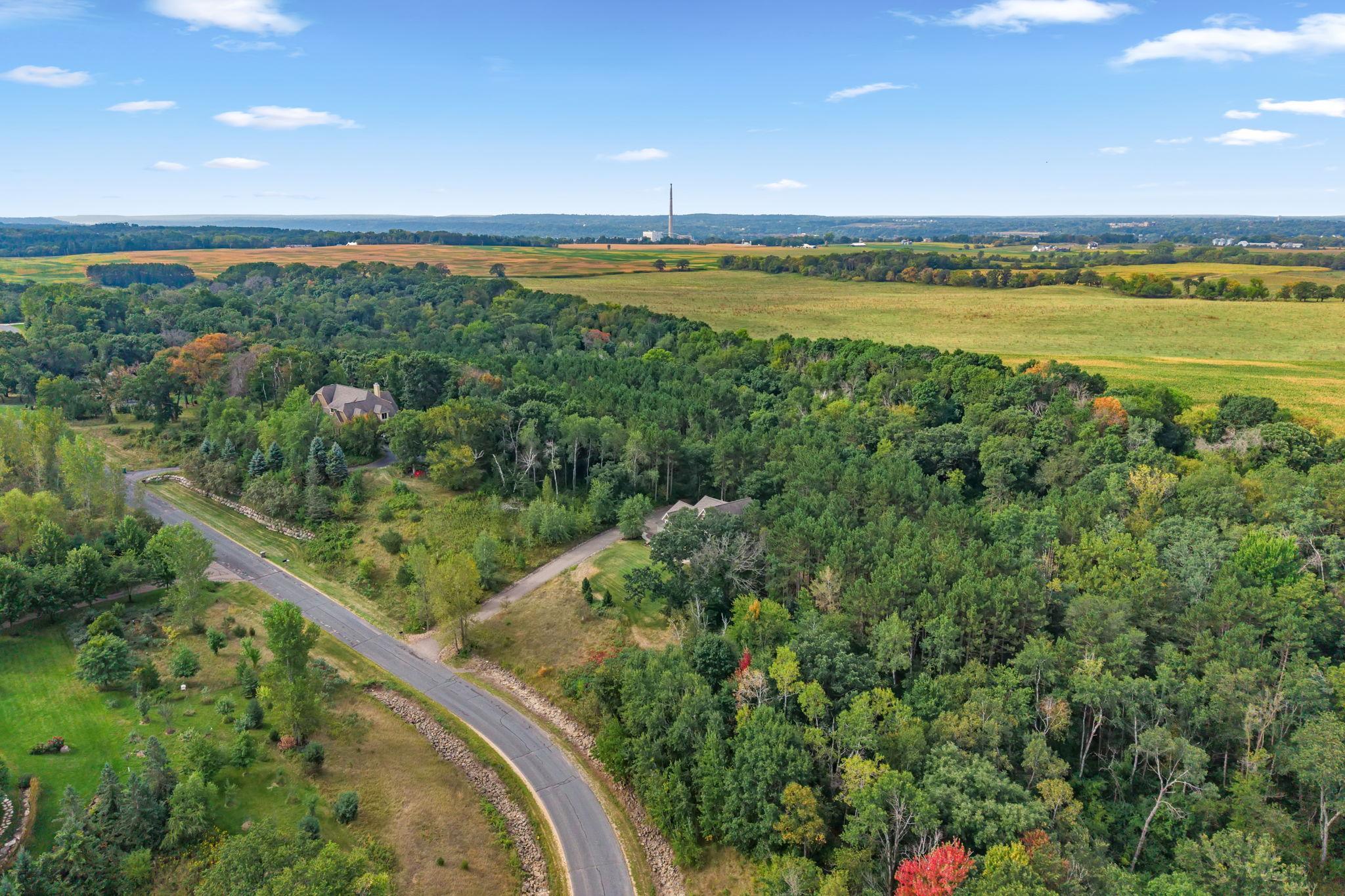 main property photo 40