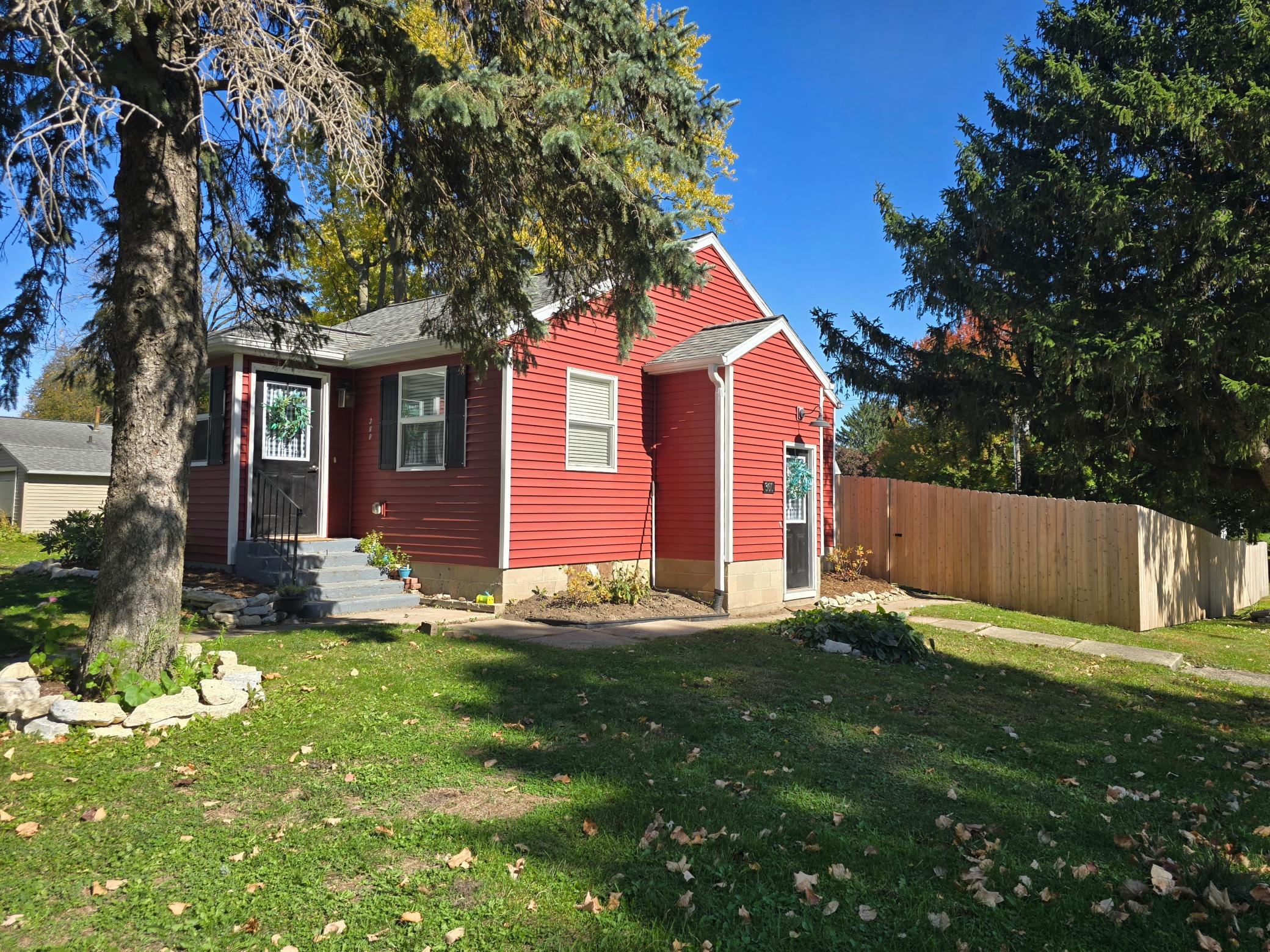 main property photo 30