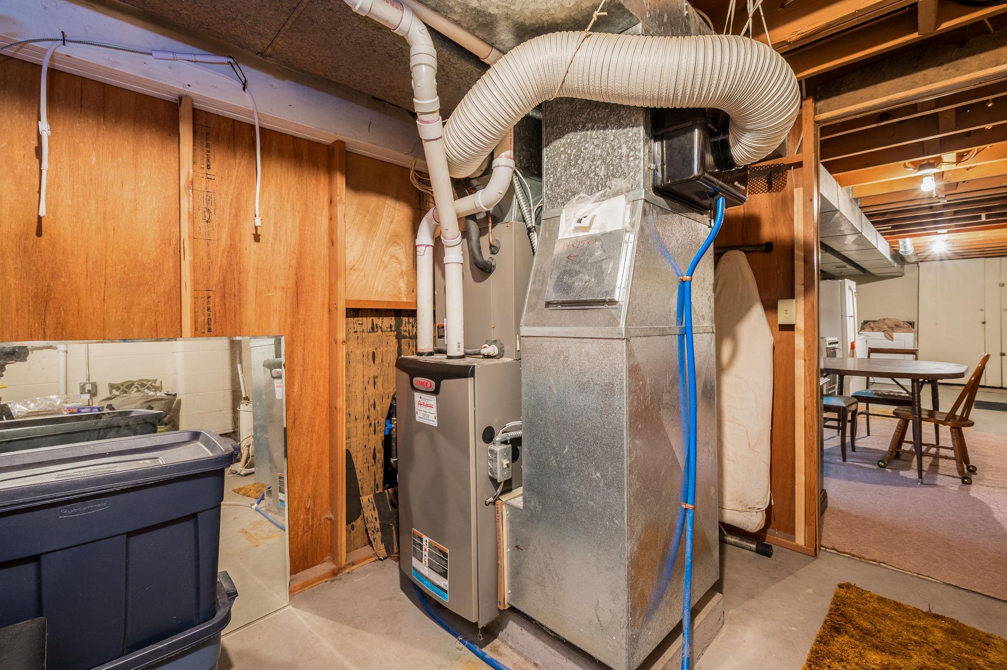 main property photo 28