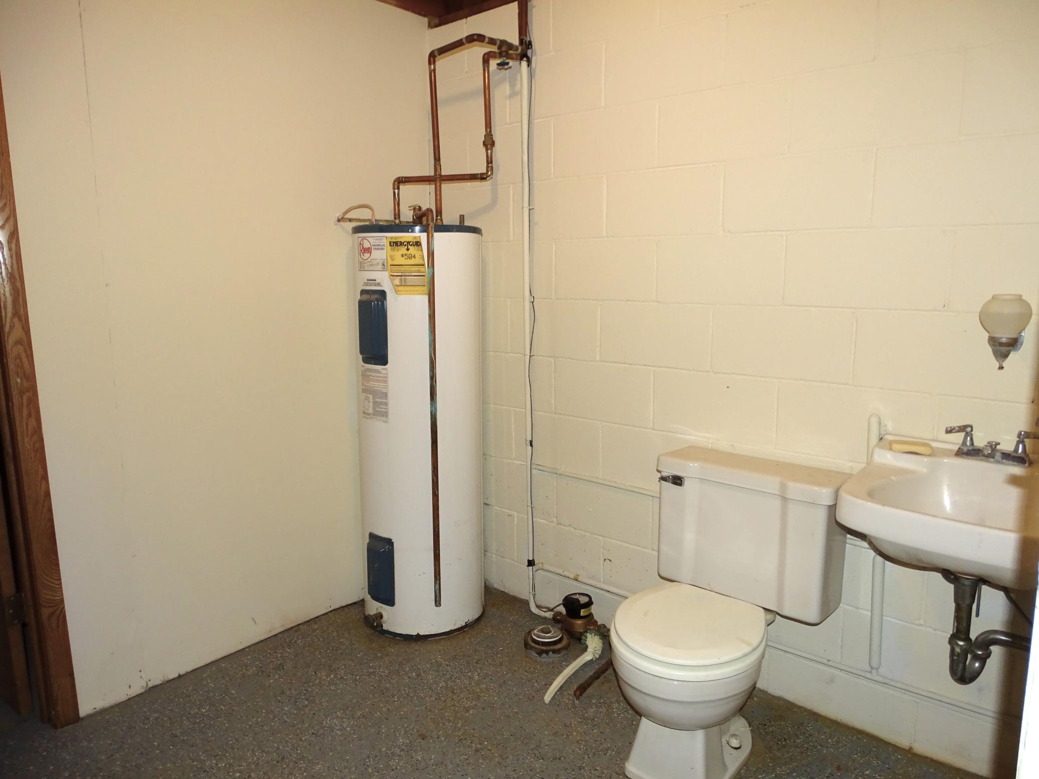 main property photo 35
