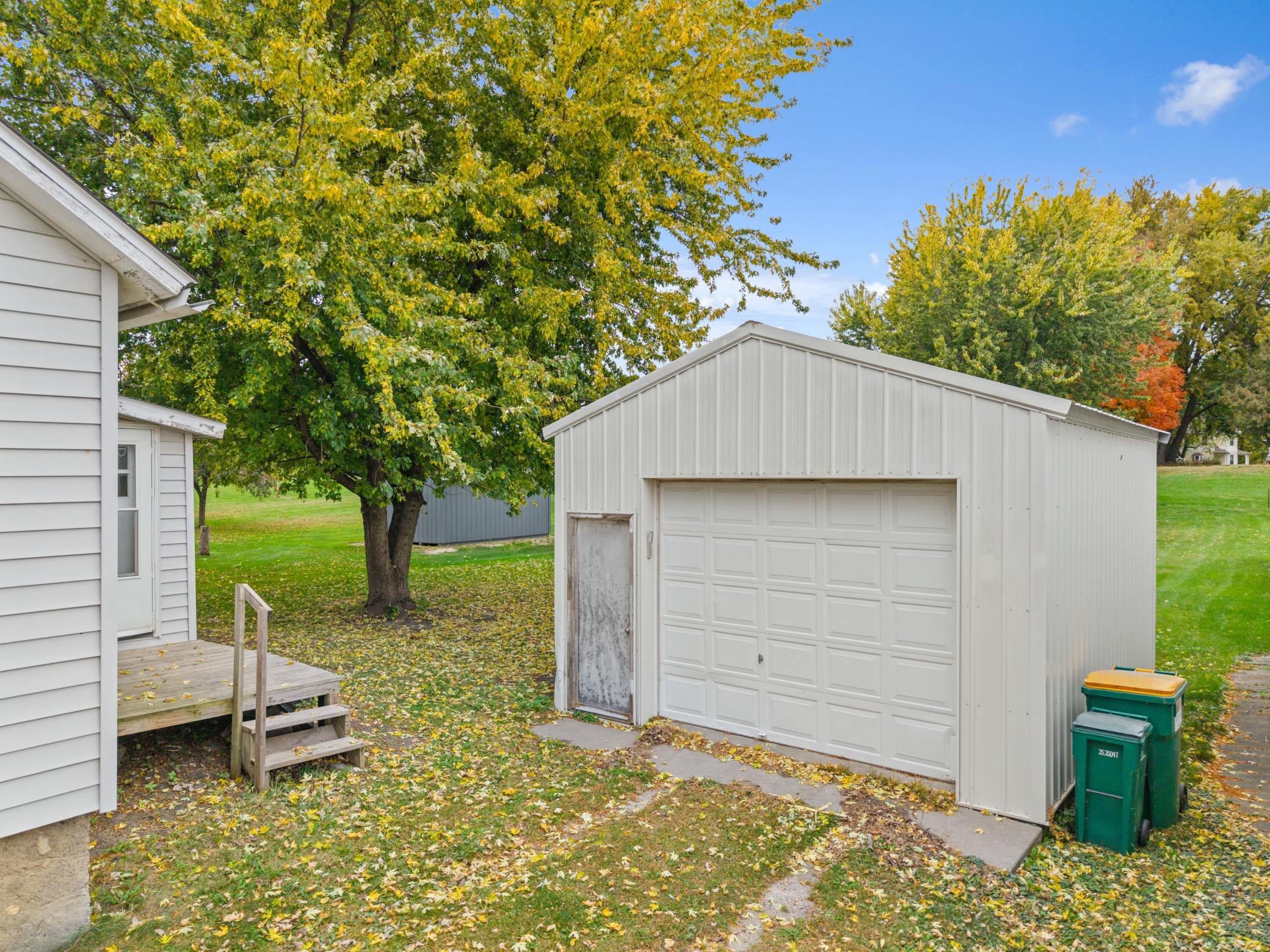 main property photo 17