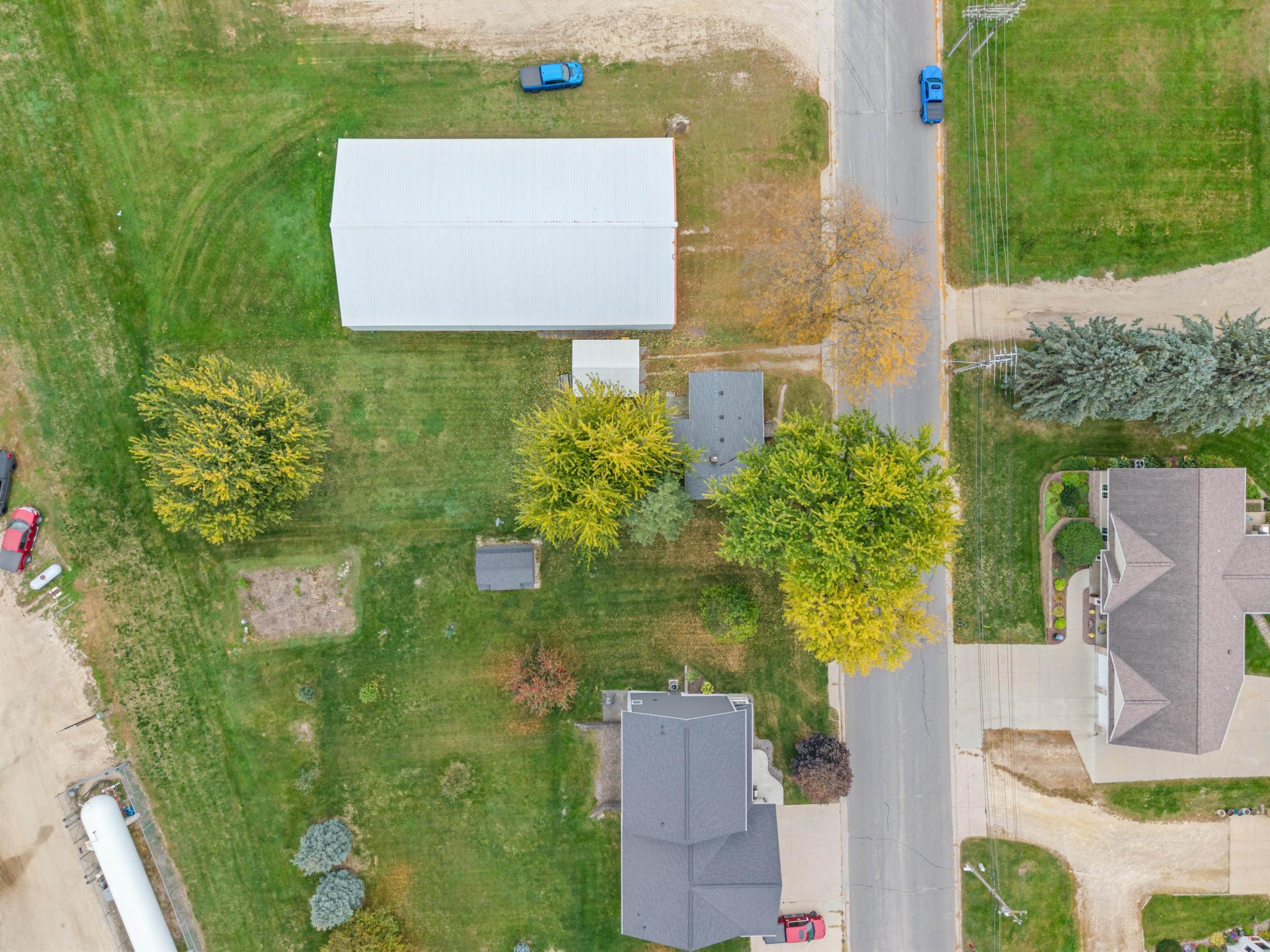 main property photo 19