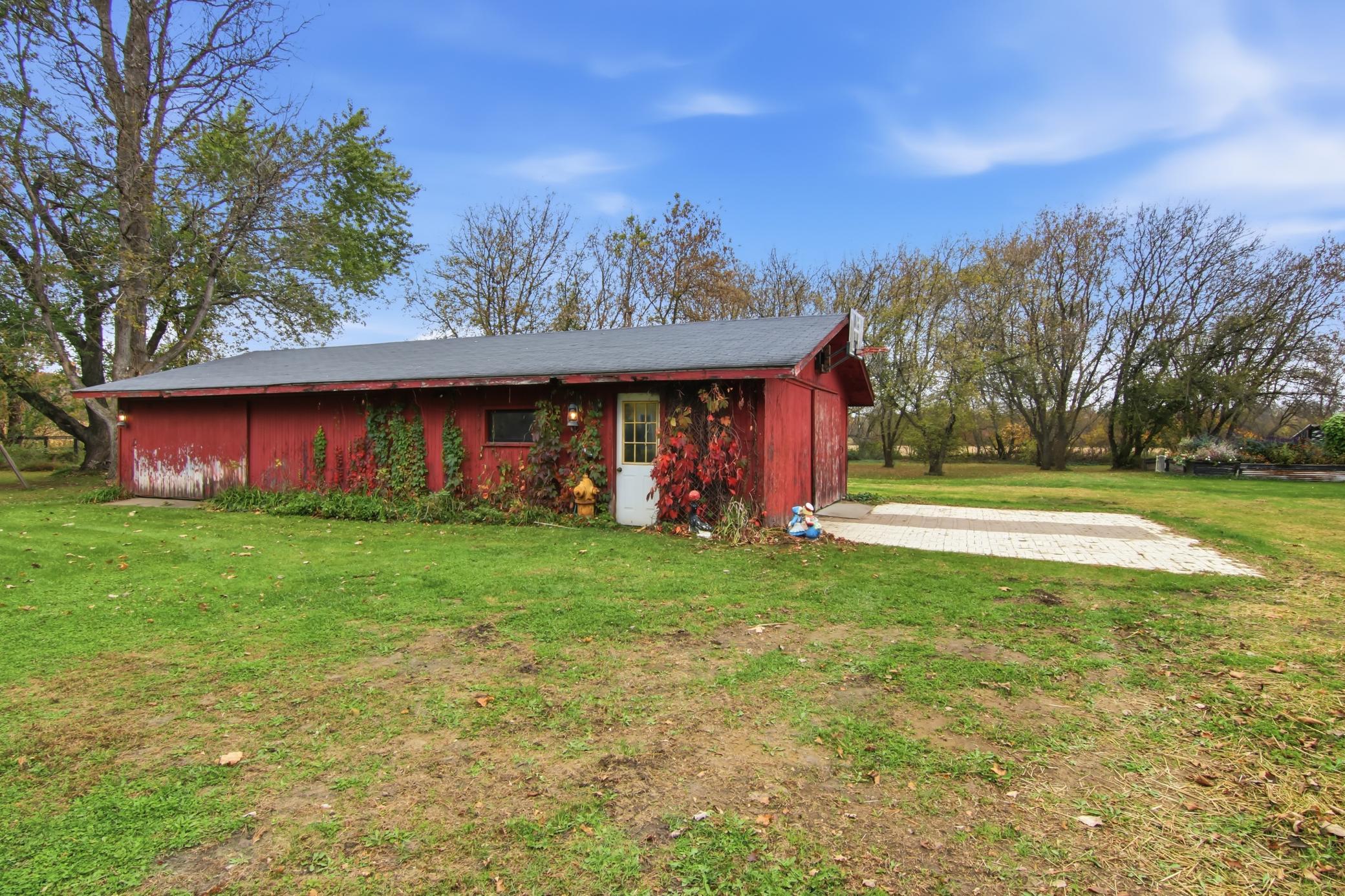 main property photo 36
