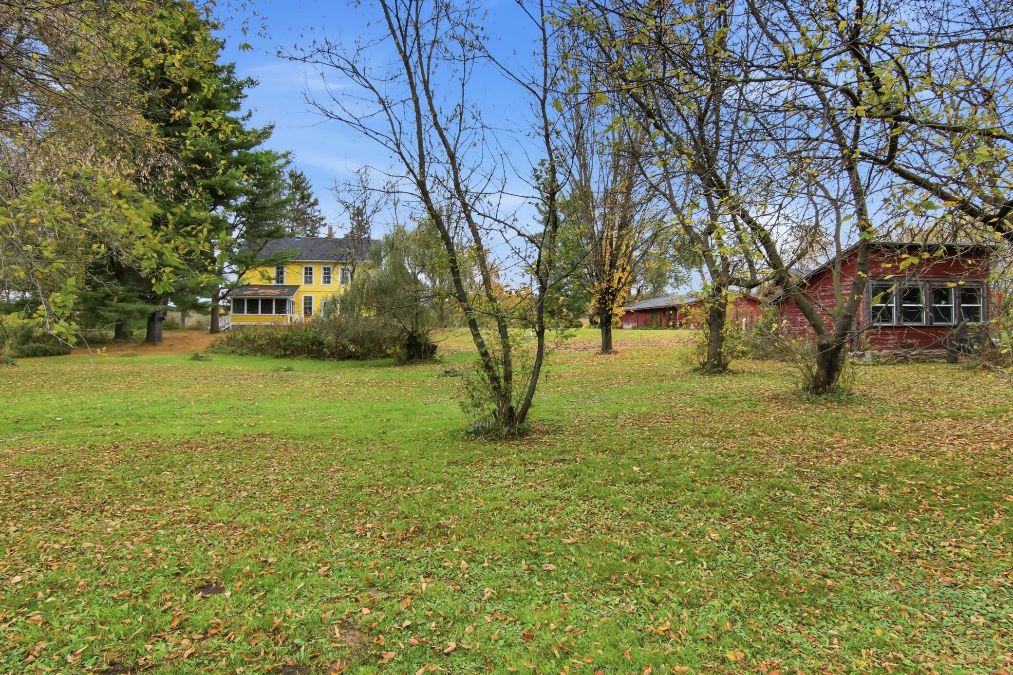 main property photo 40