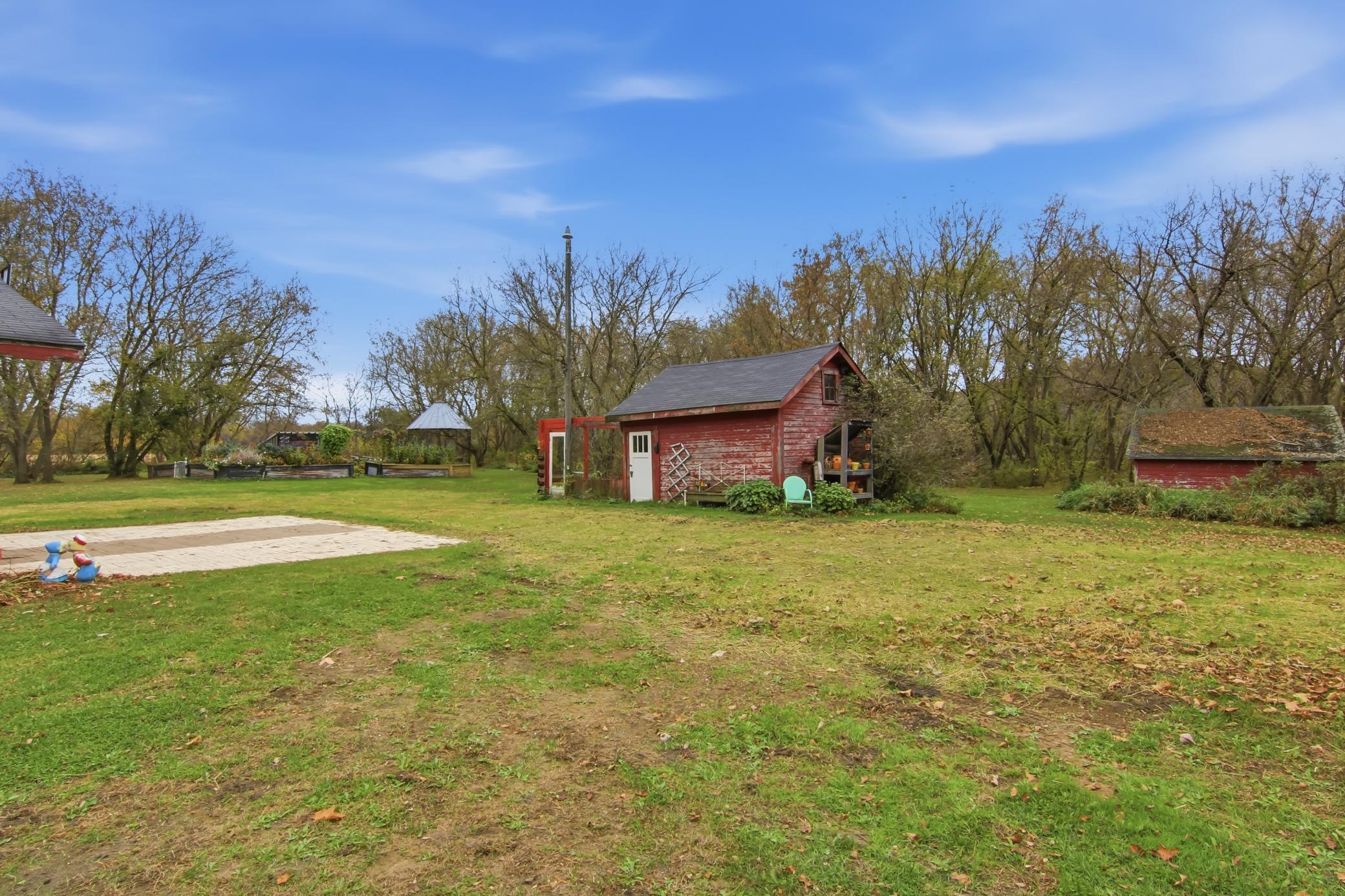main property photo 41