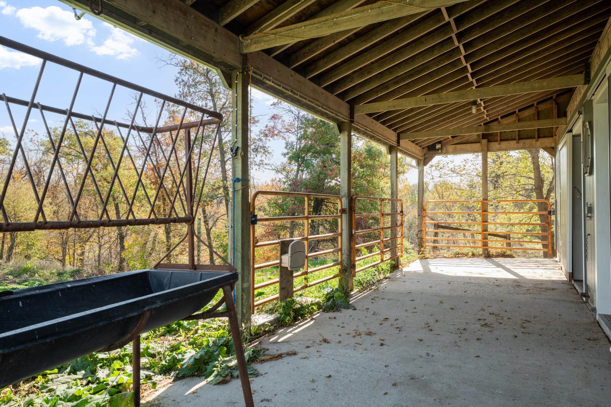 main property photo 9