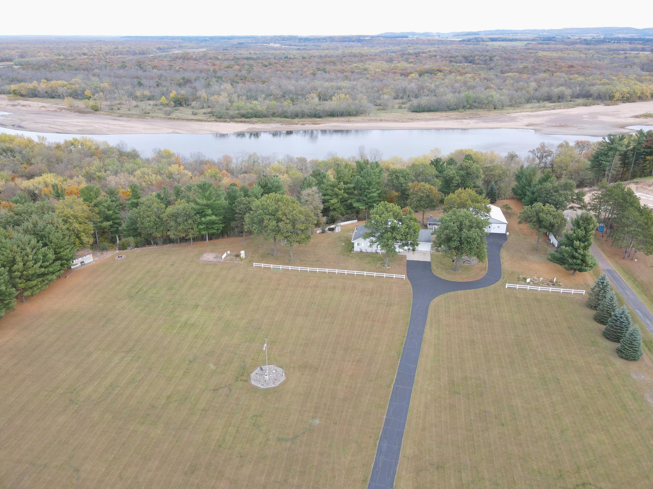main property photo 14