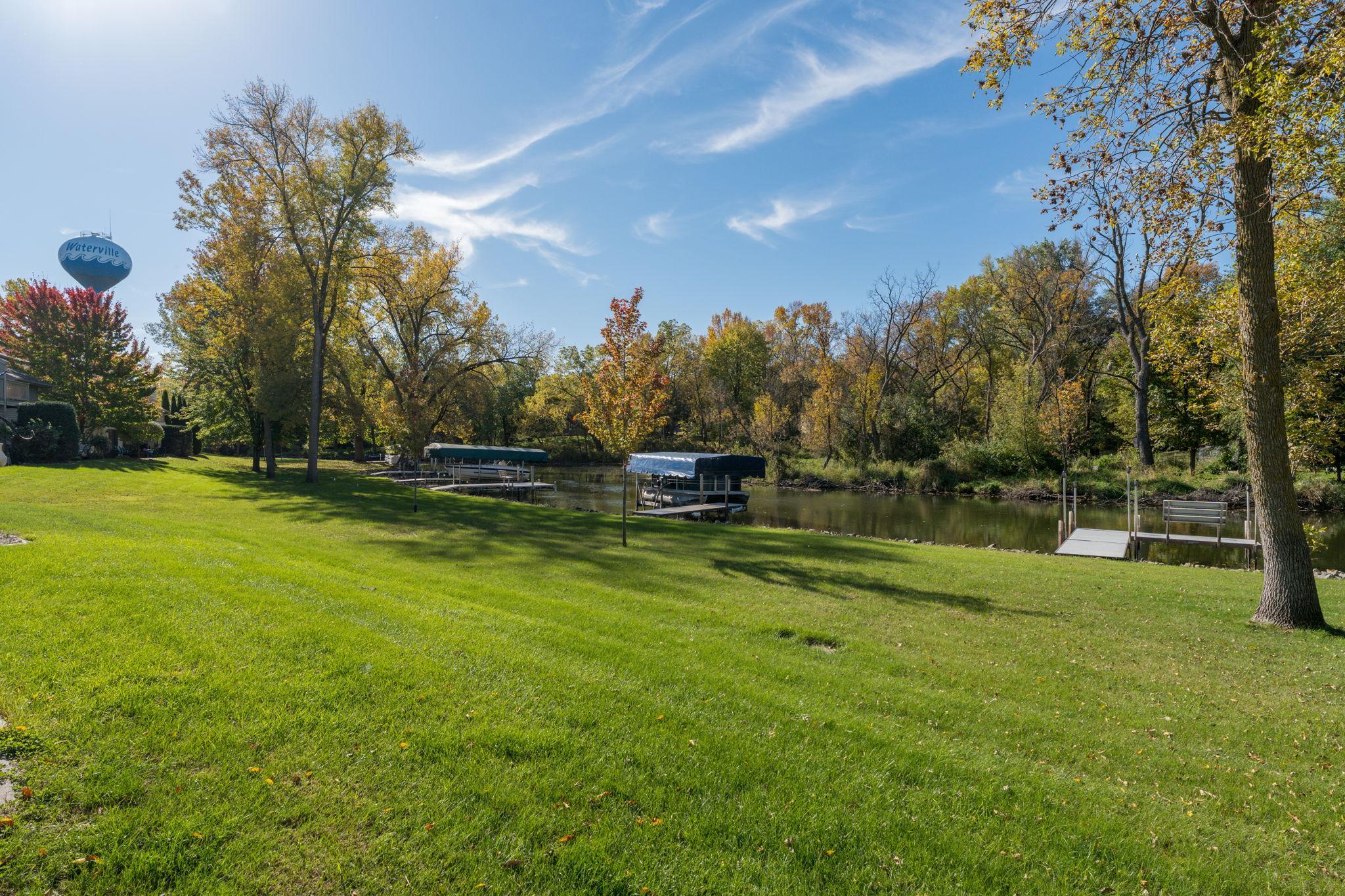 main property photo 41