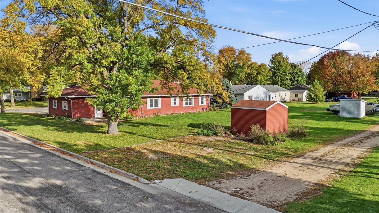 main property photo 33