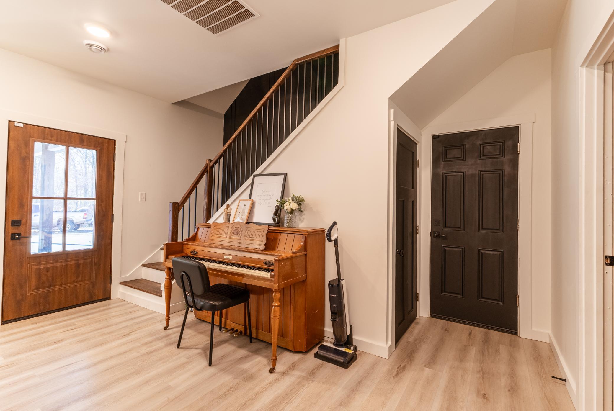 main property photo 13