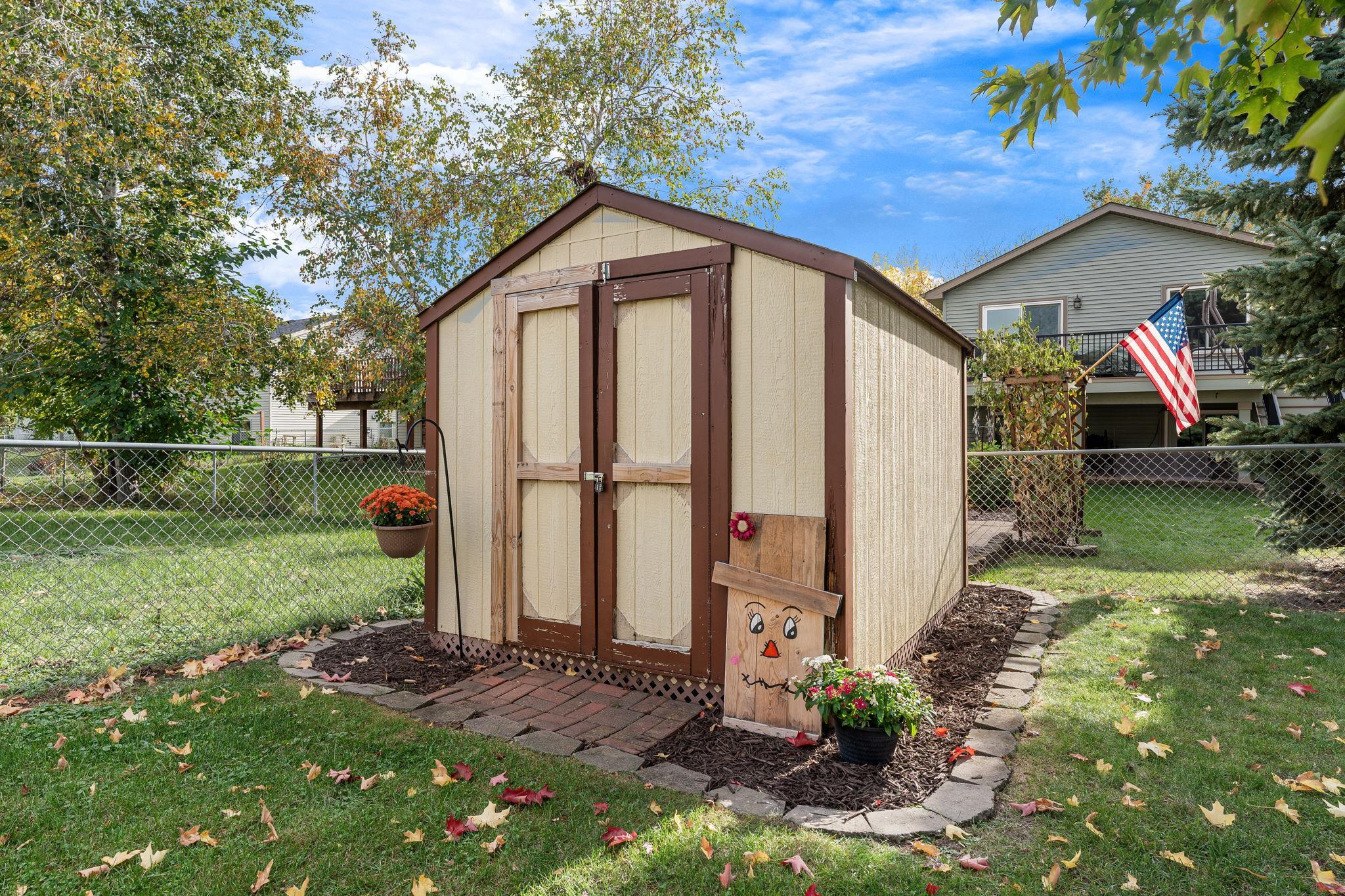 main property photo 39