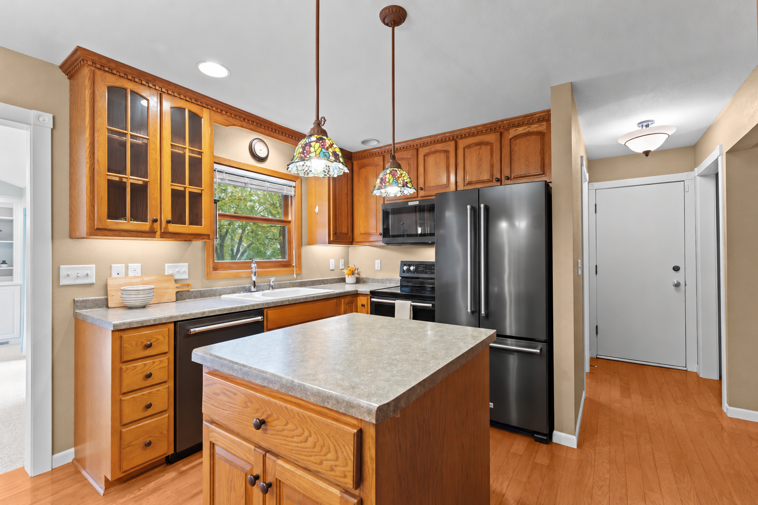 main property photo 6
