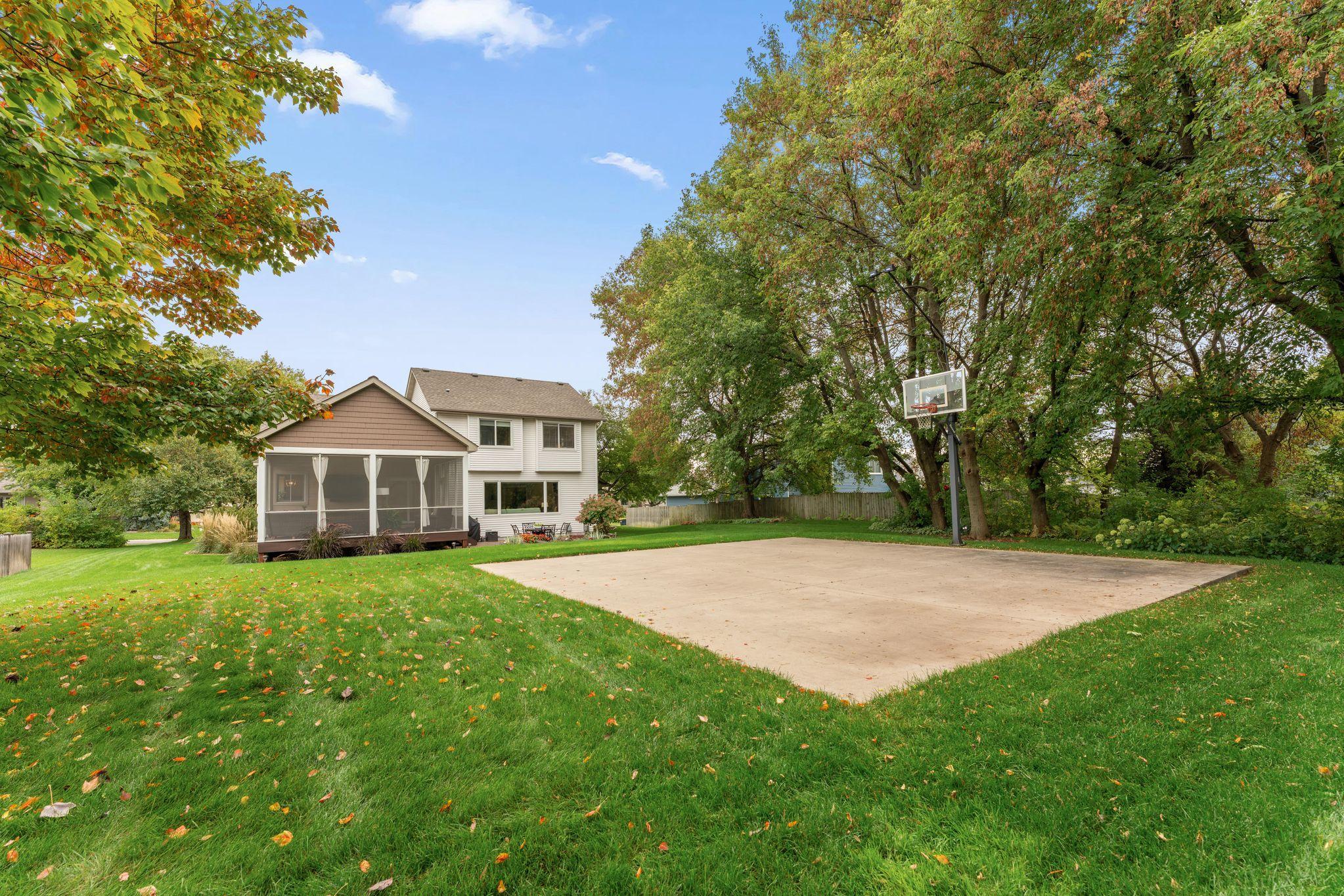 main property photo 10