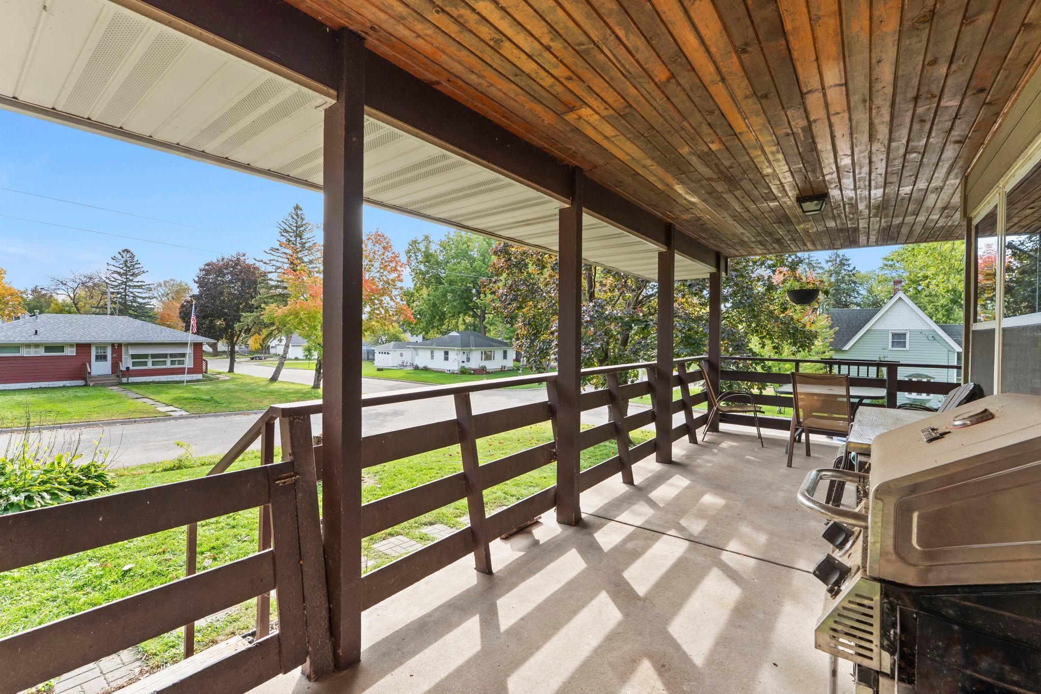 main property photo 14