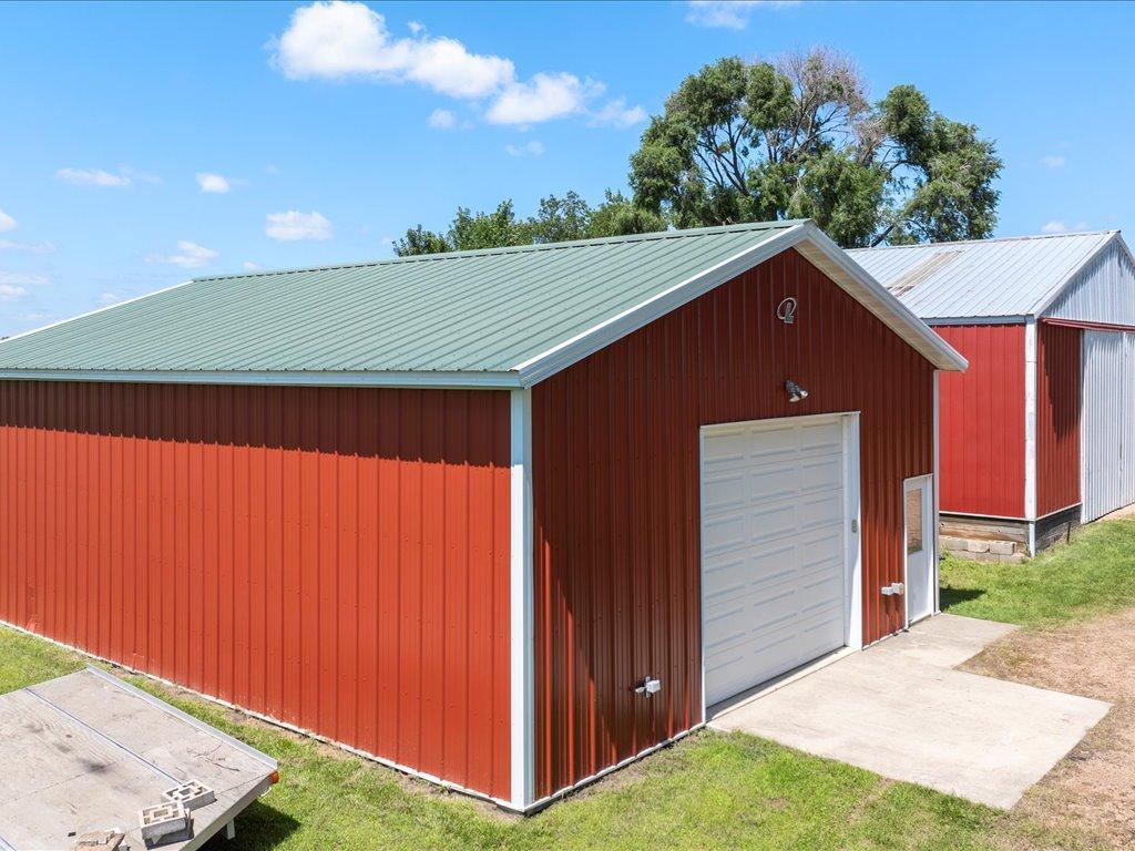 main property photo 39