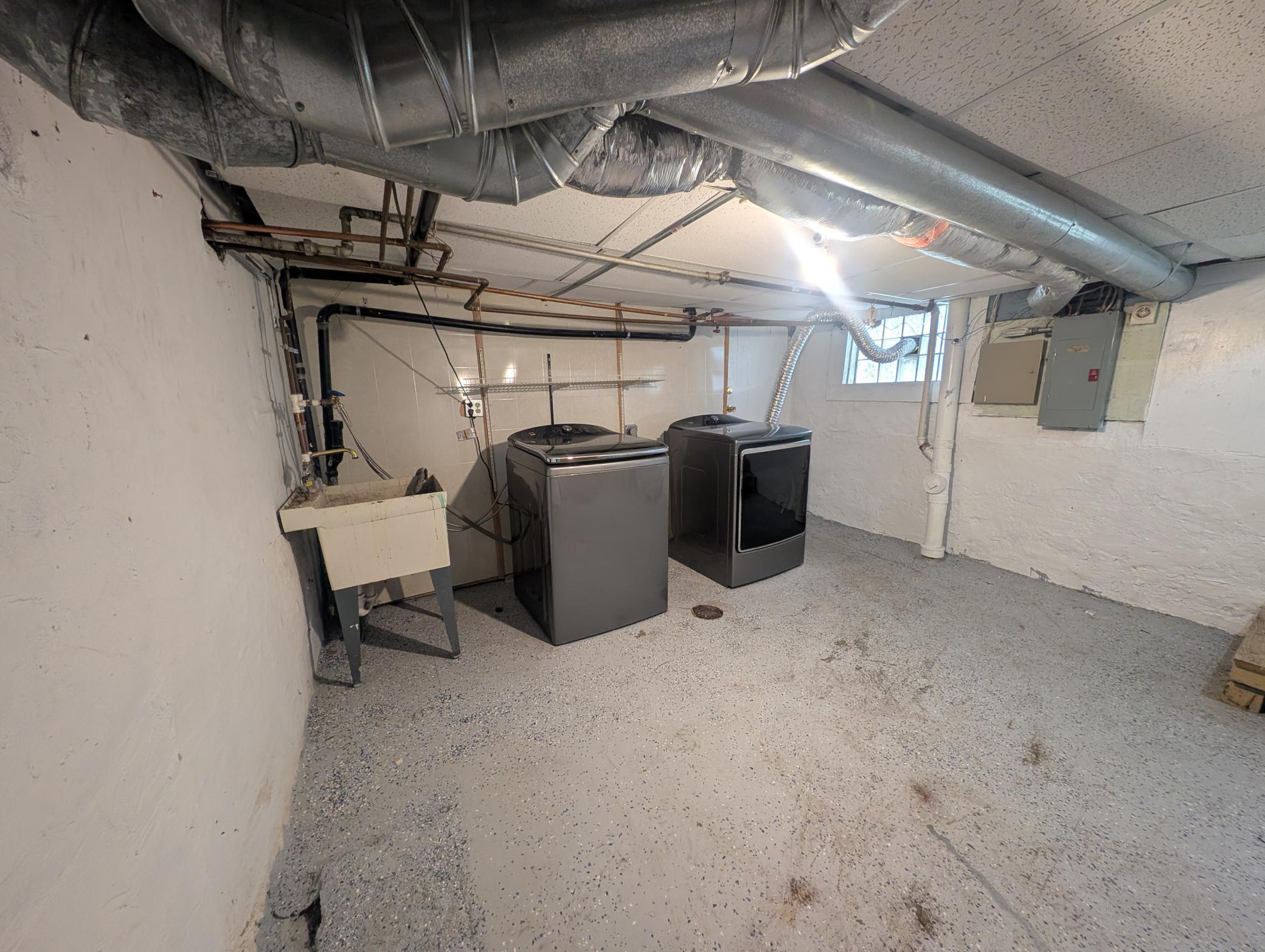 main property photo 14