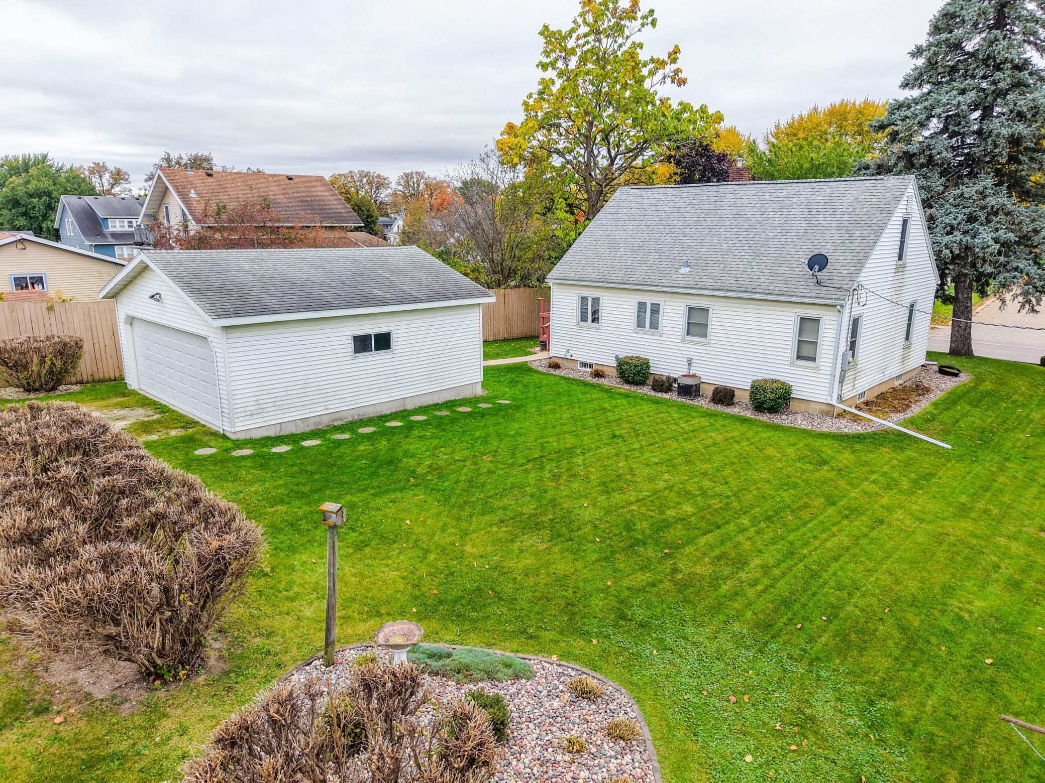 main property photo 43