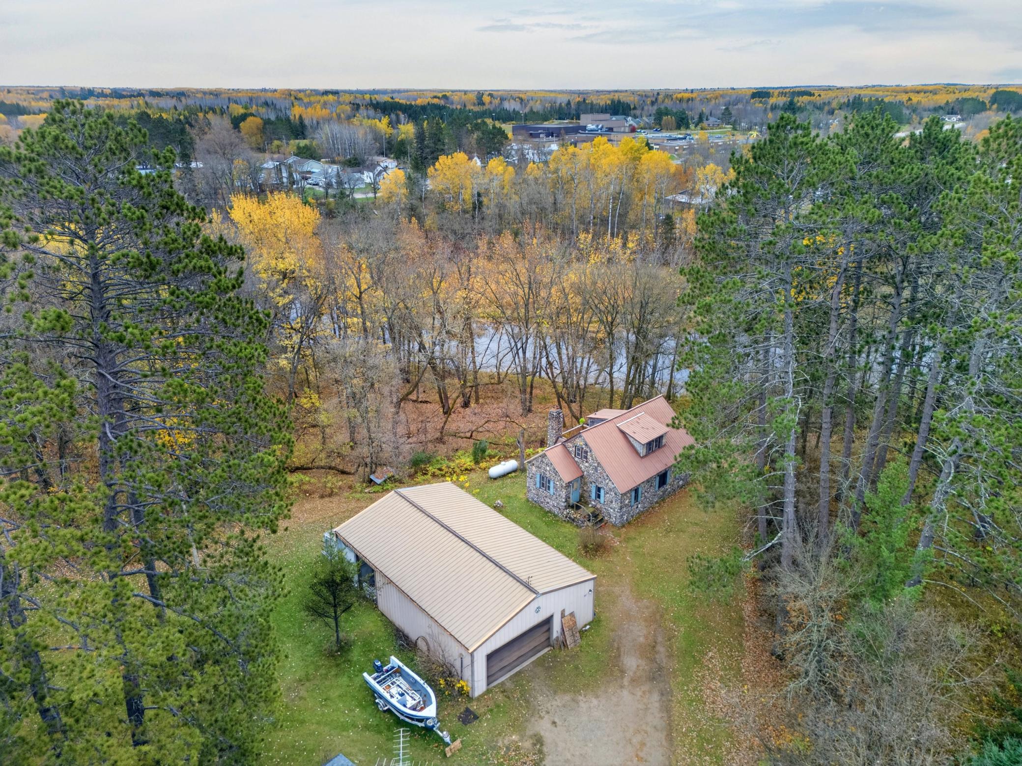 main property photo 40