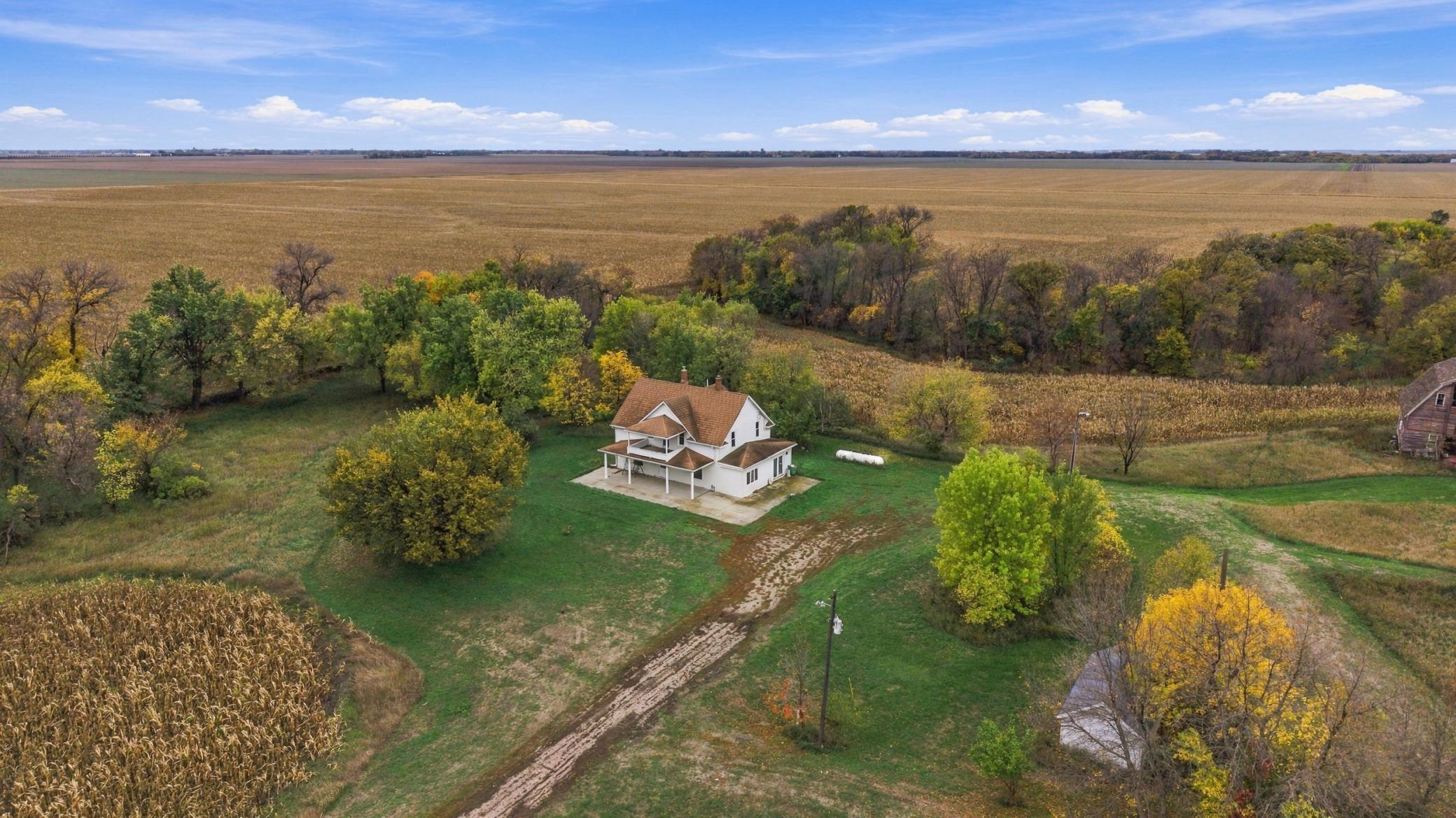 main property photo 10