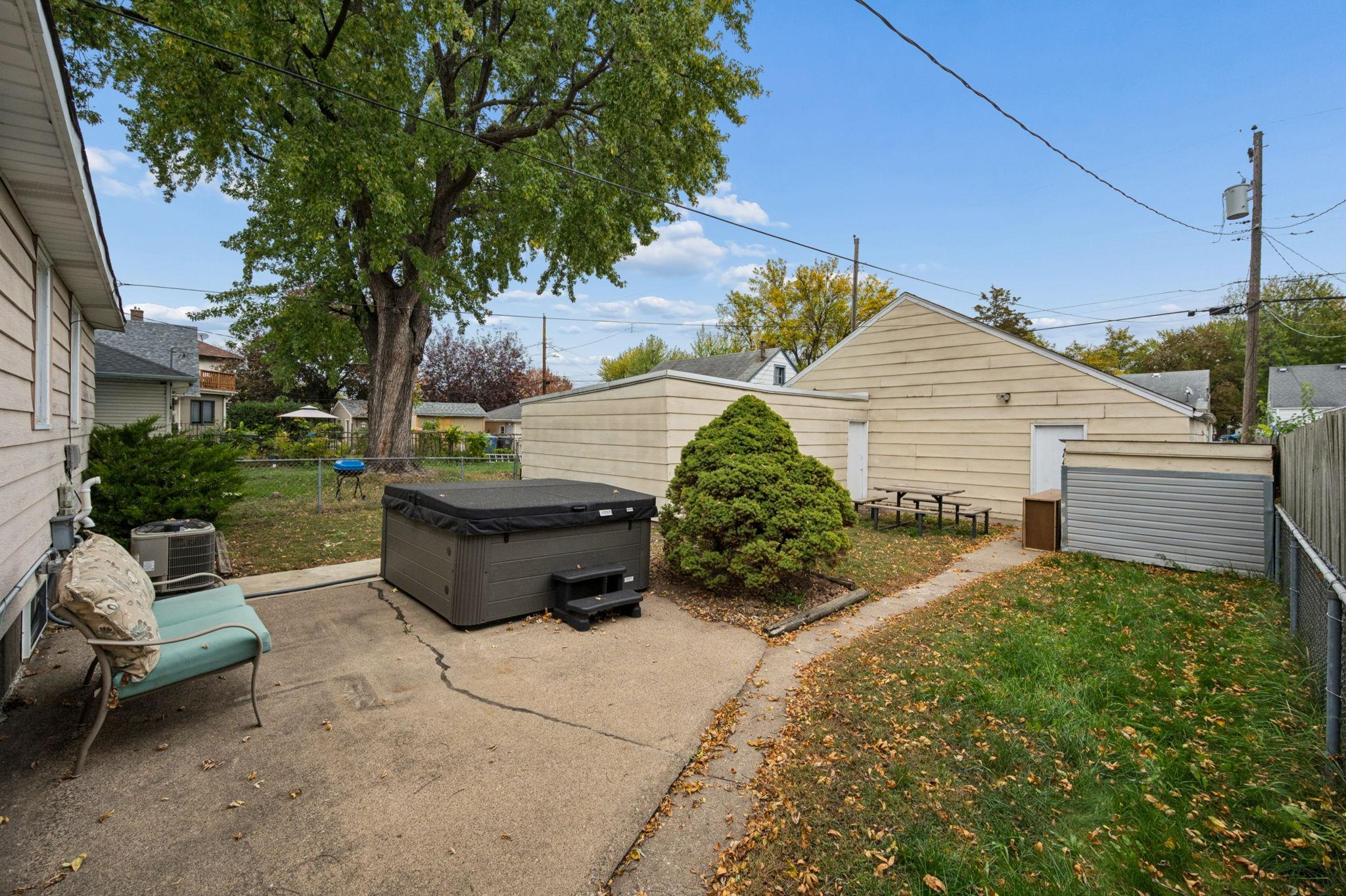 main property photo 29
