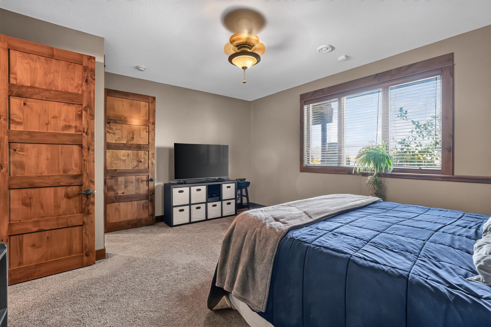 main property photo 77