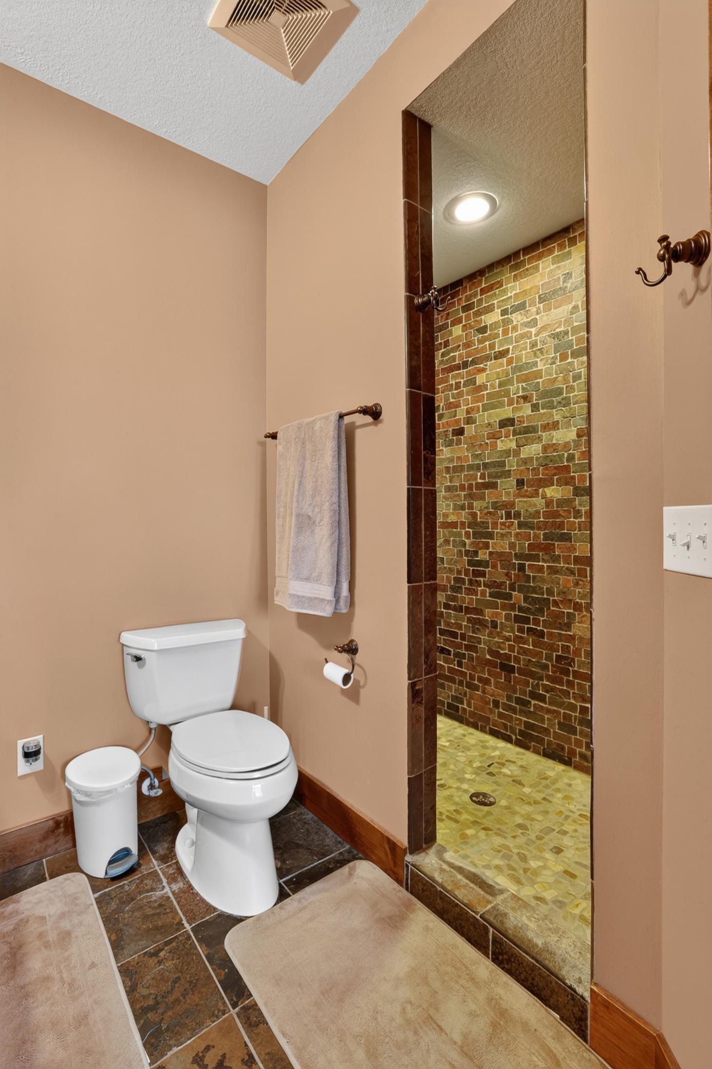 main property photo 78