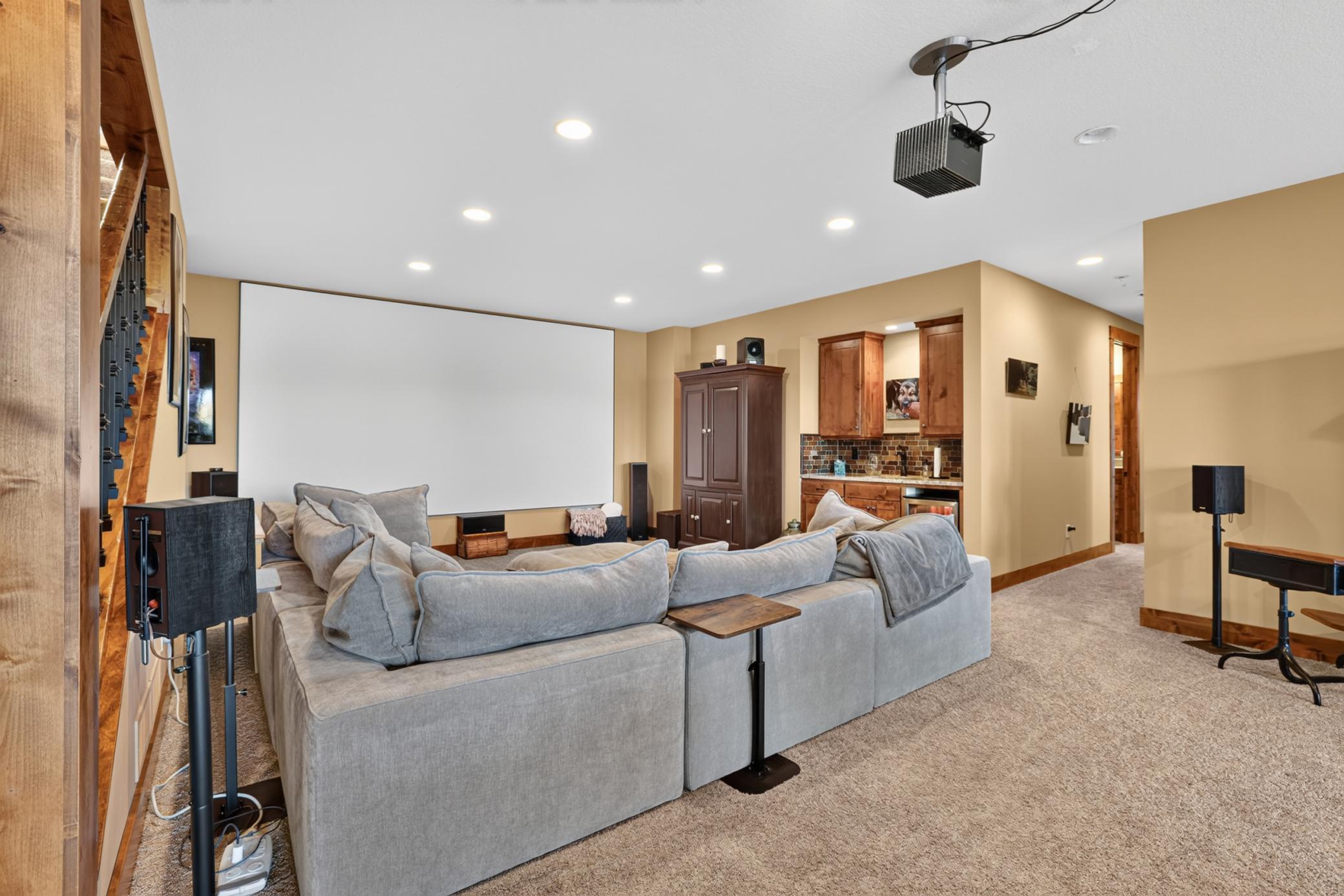 main property photo 81