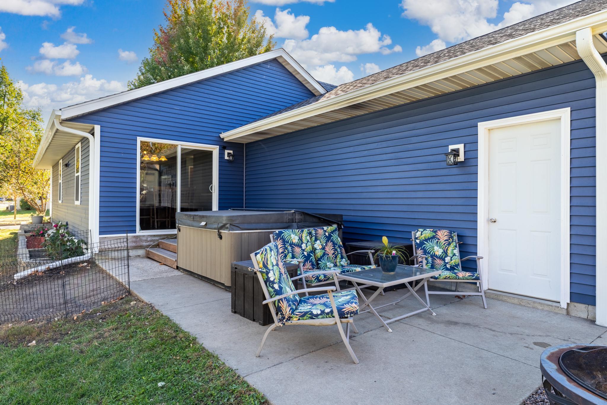 main property photo 25