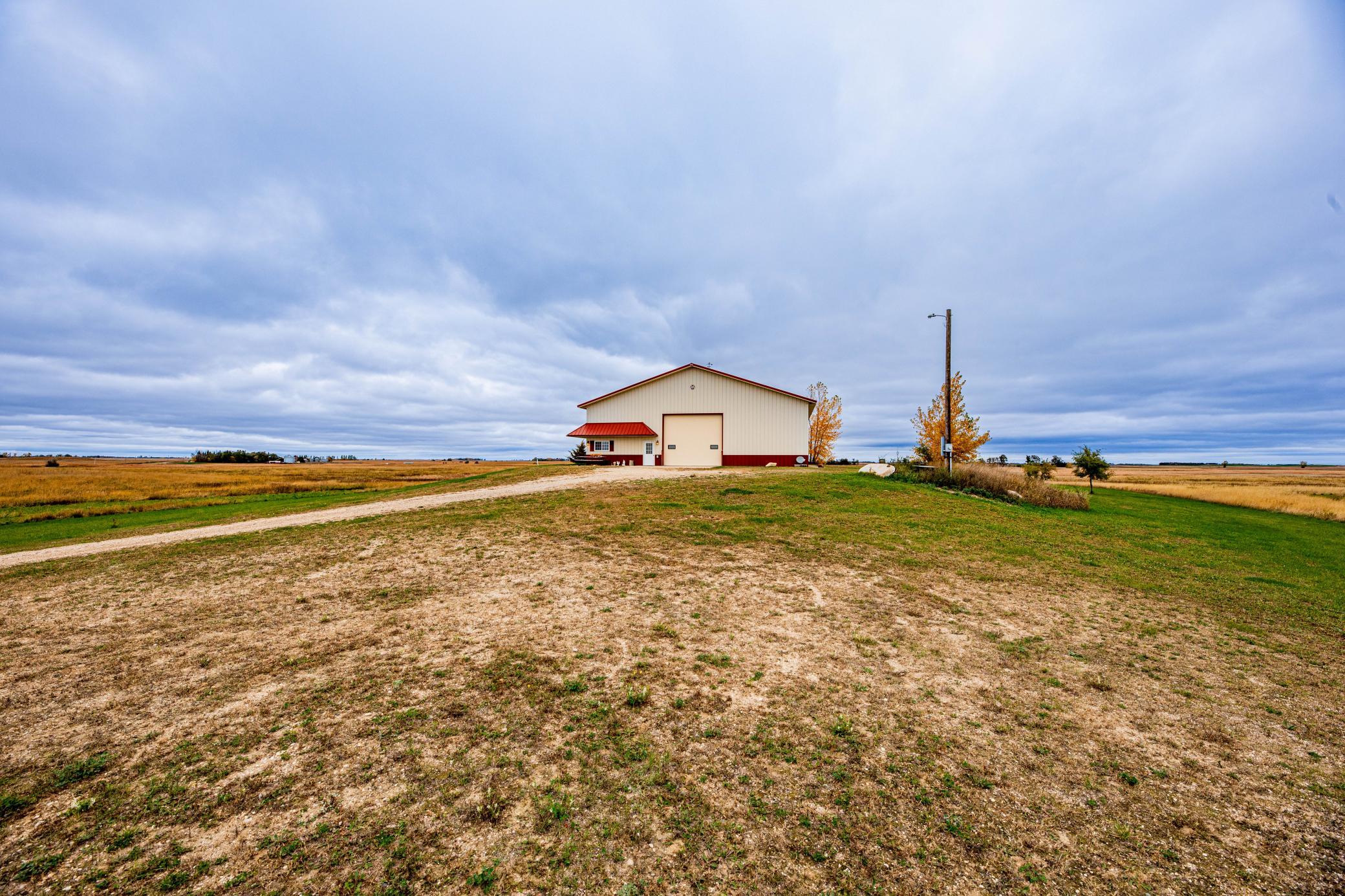 main property photo 11