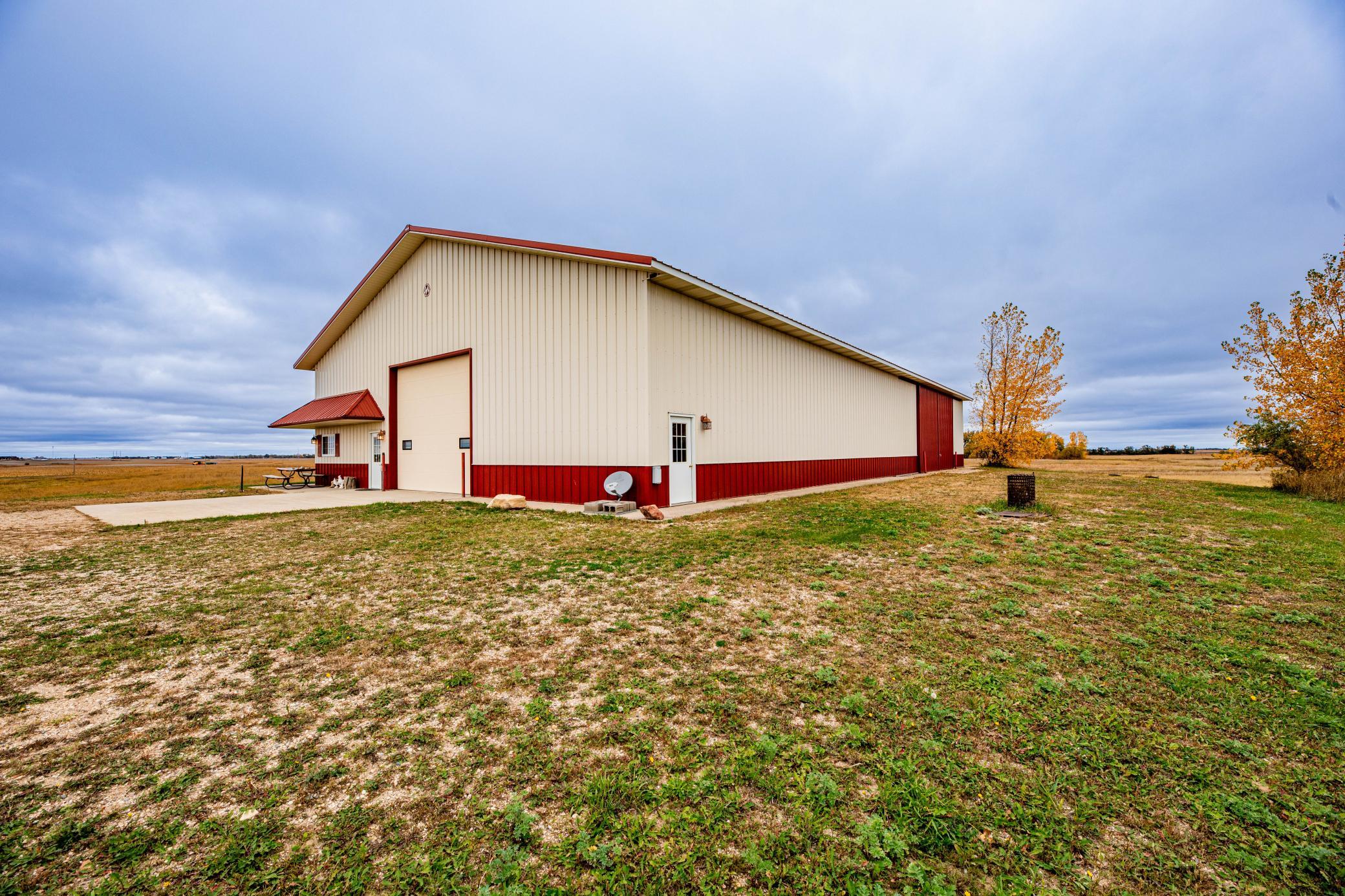 main property photo 9