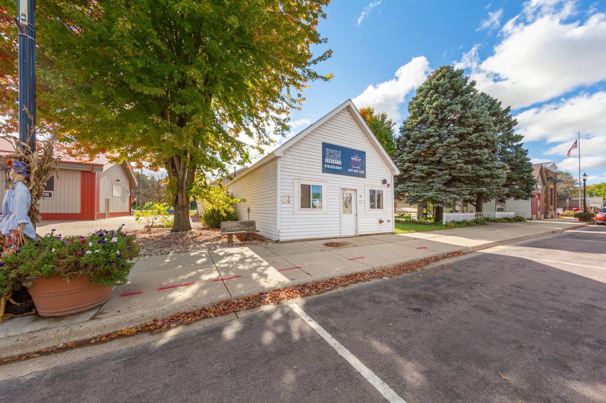 main property photo 19