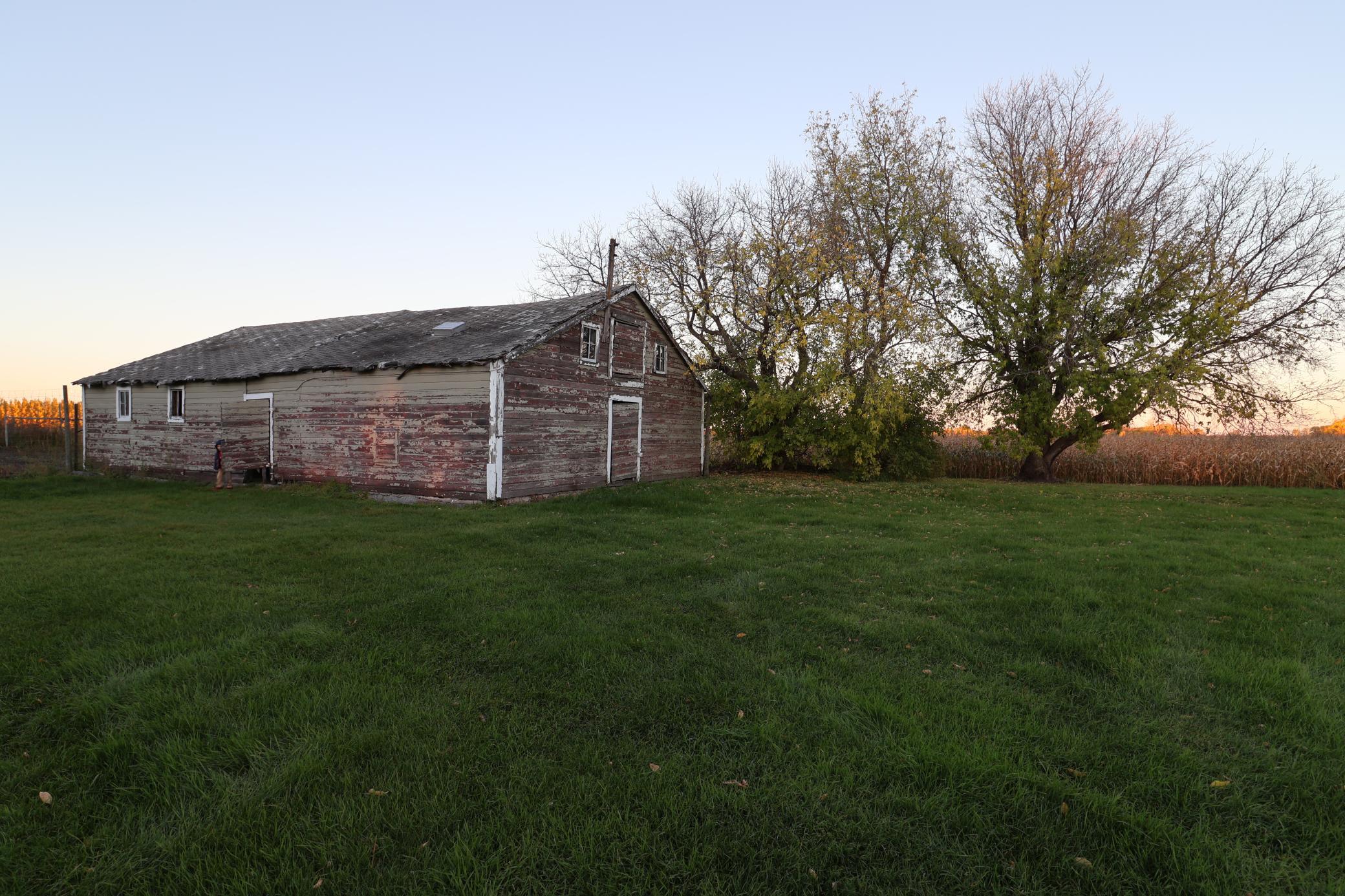 main property photo 18