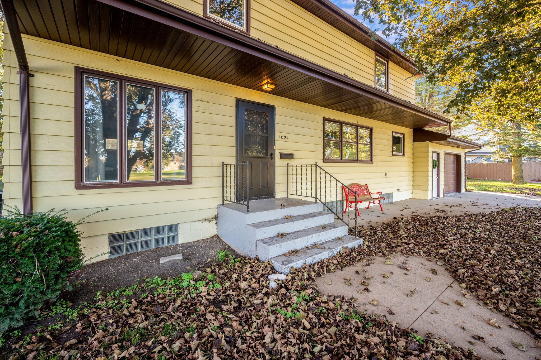 main property photo 36