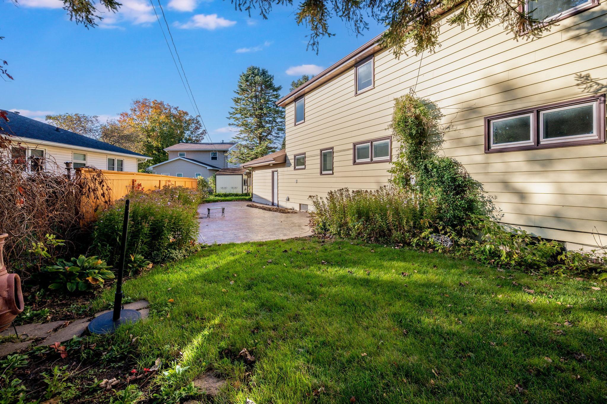 main property photo 41