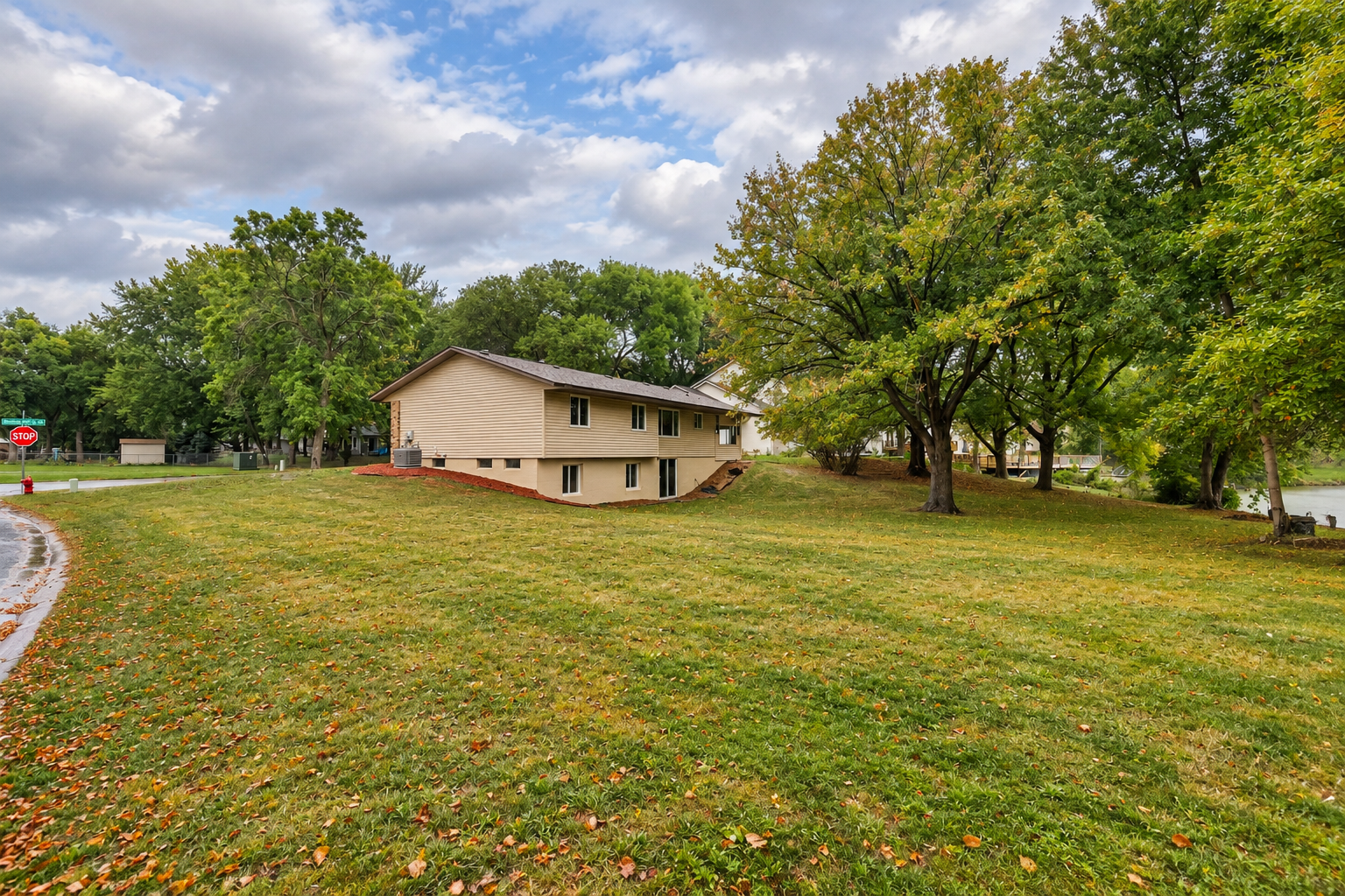 main property photo 3