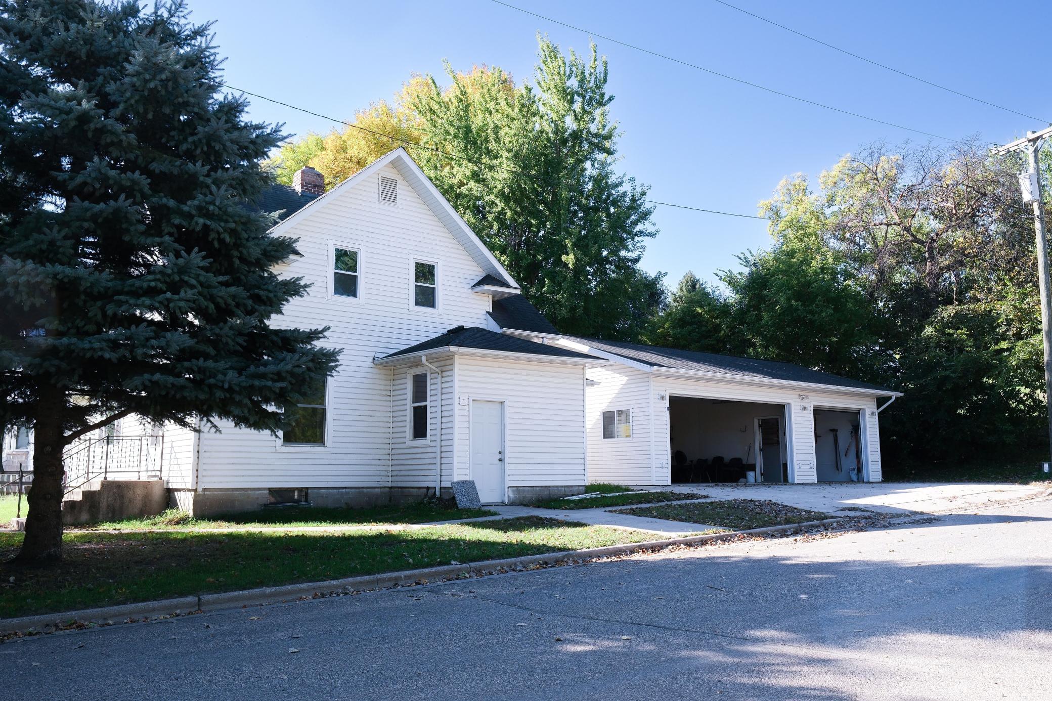 main property photo 0