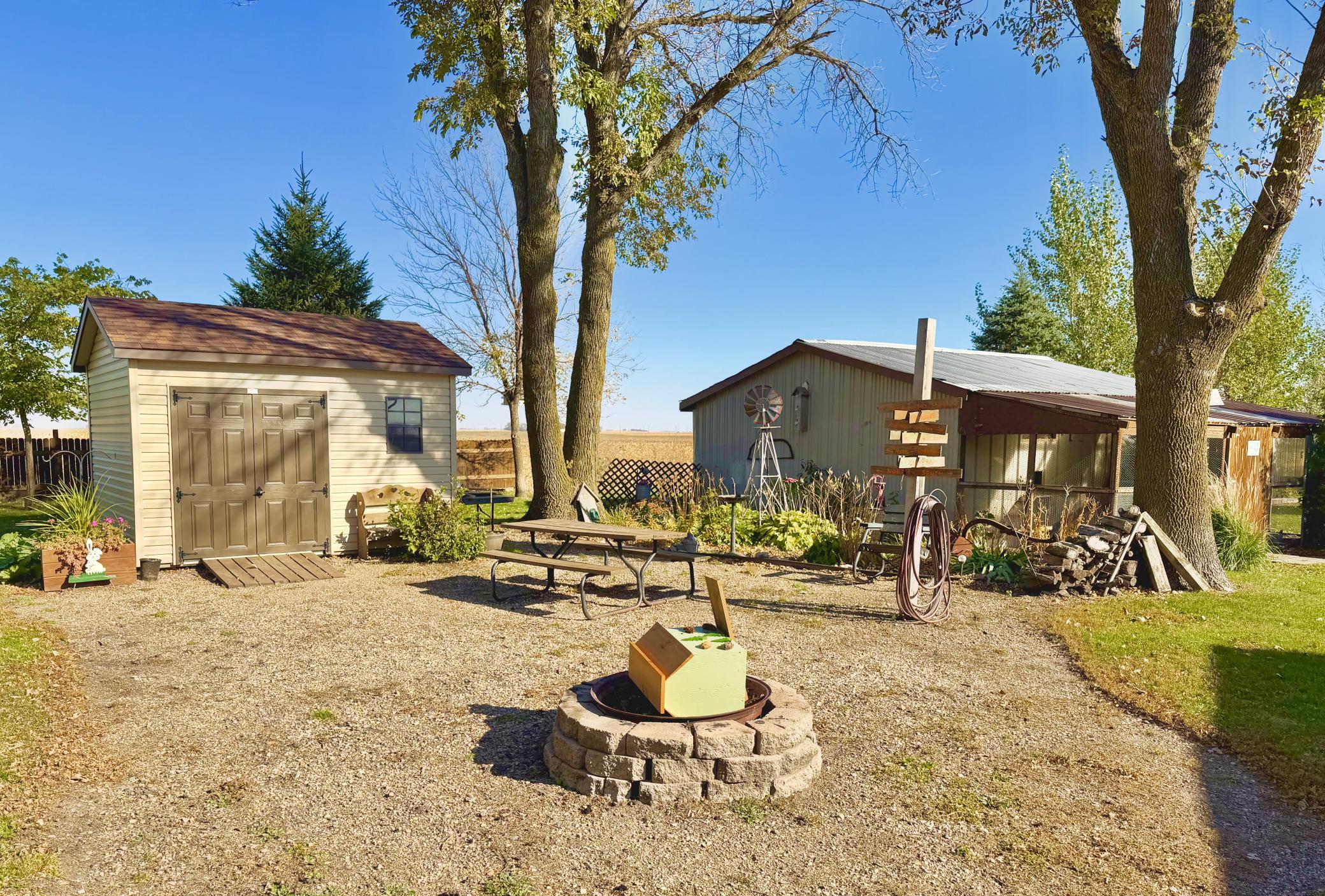 main property photo 37
