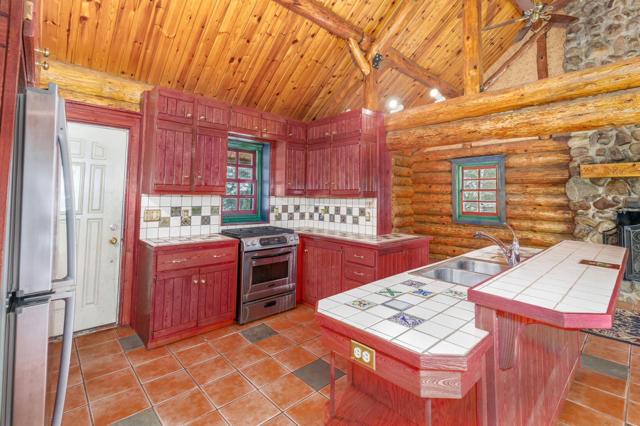 main property photo 4