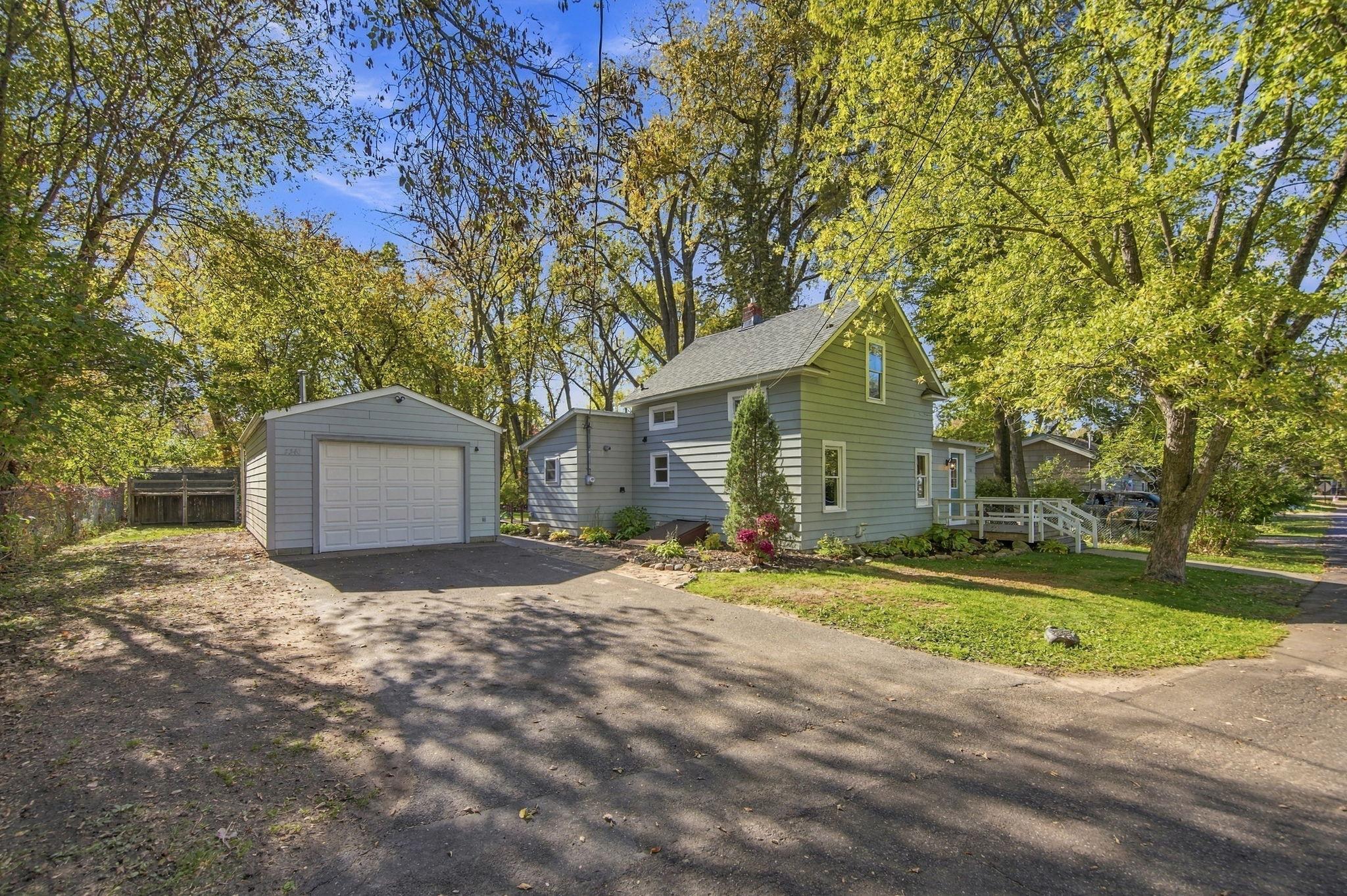 main property photo 0