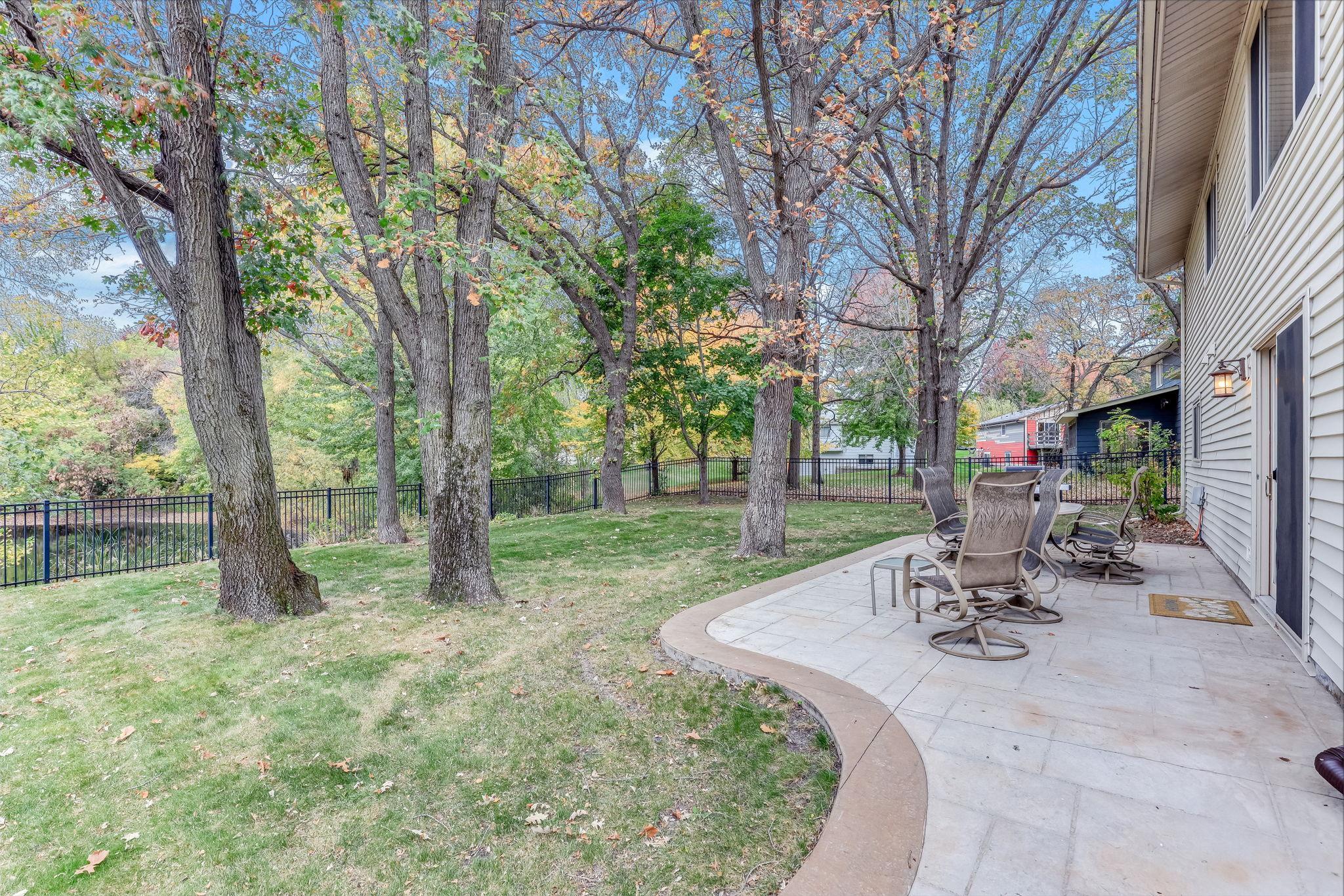 main property photo 5
