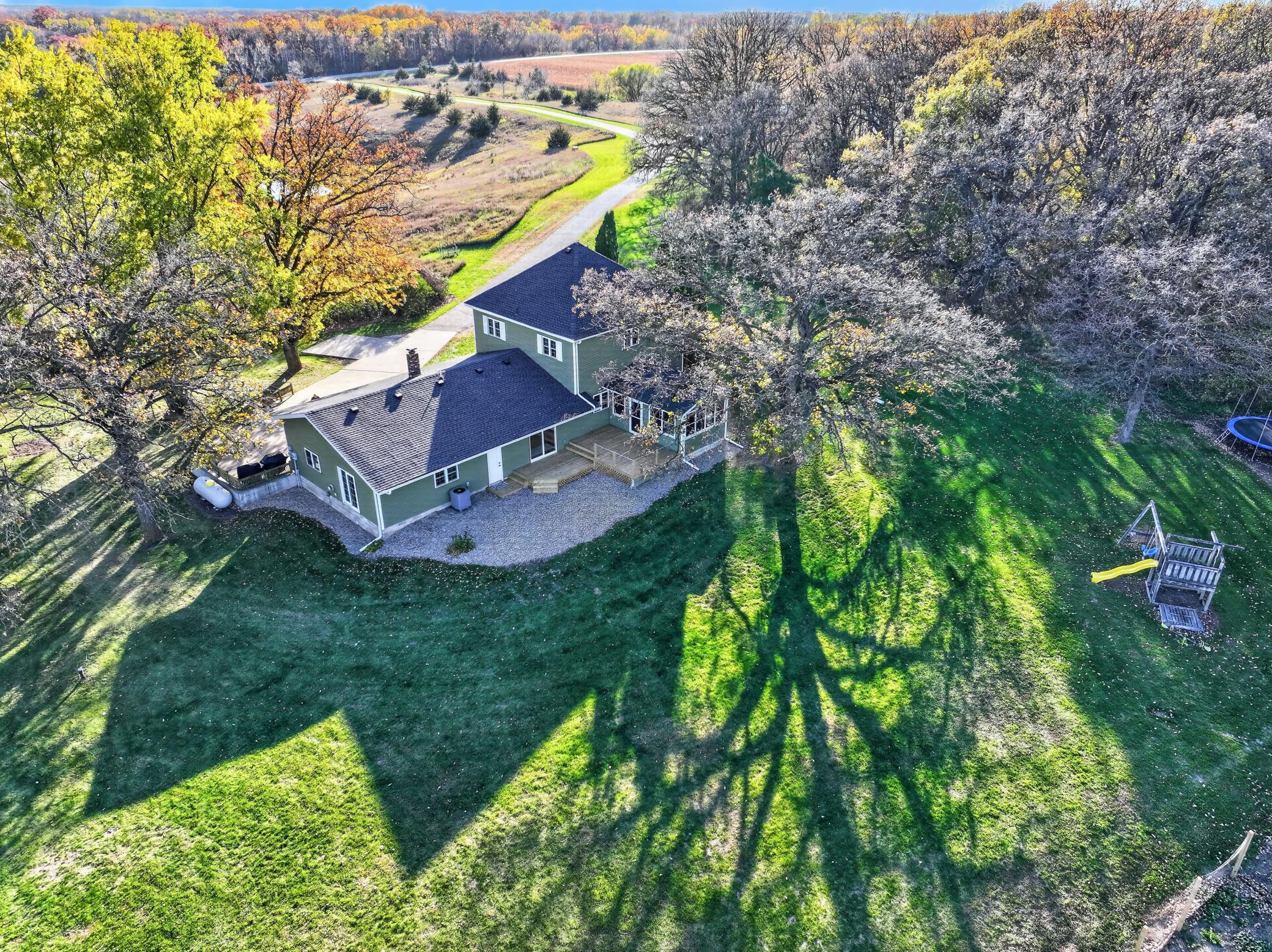 main property photo 4