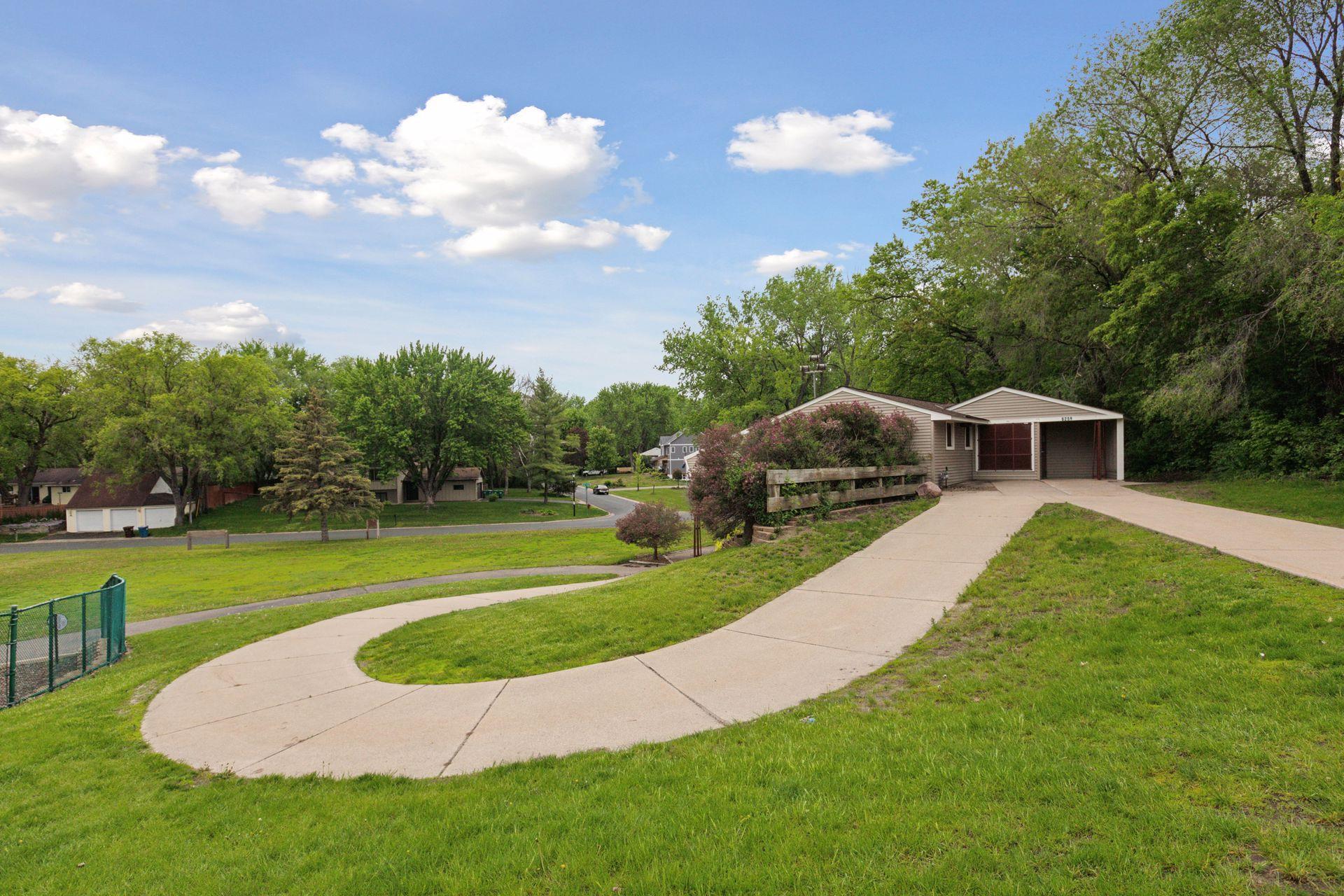 main property photo 31