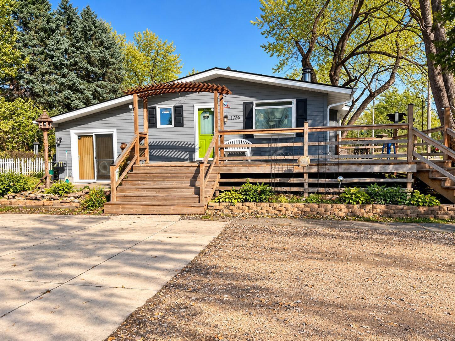 main property photo 4