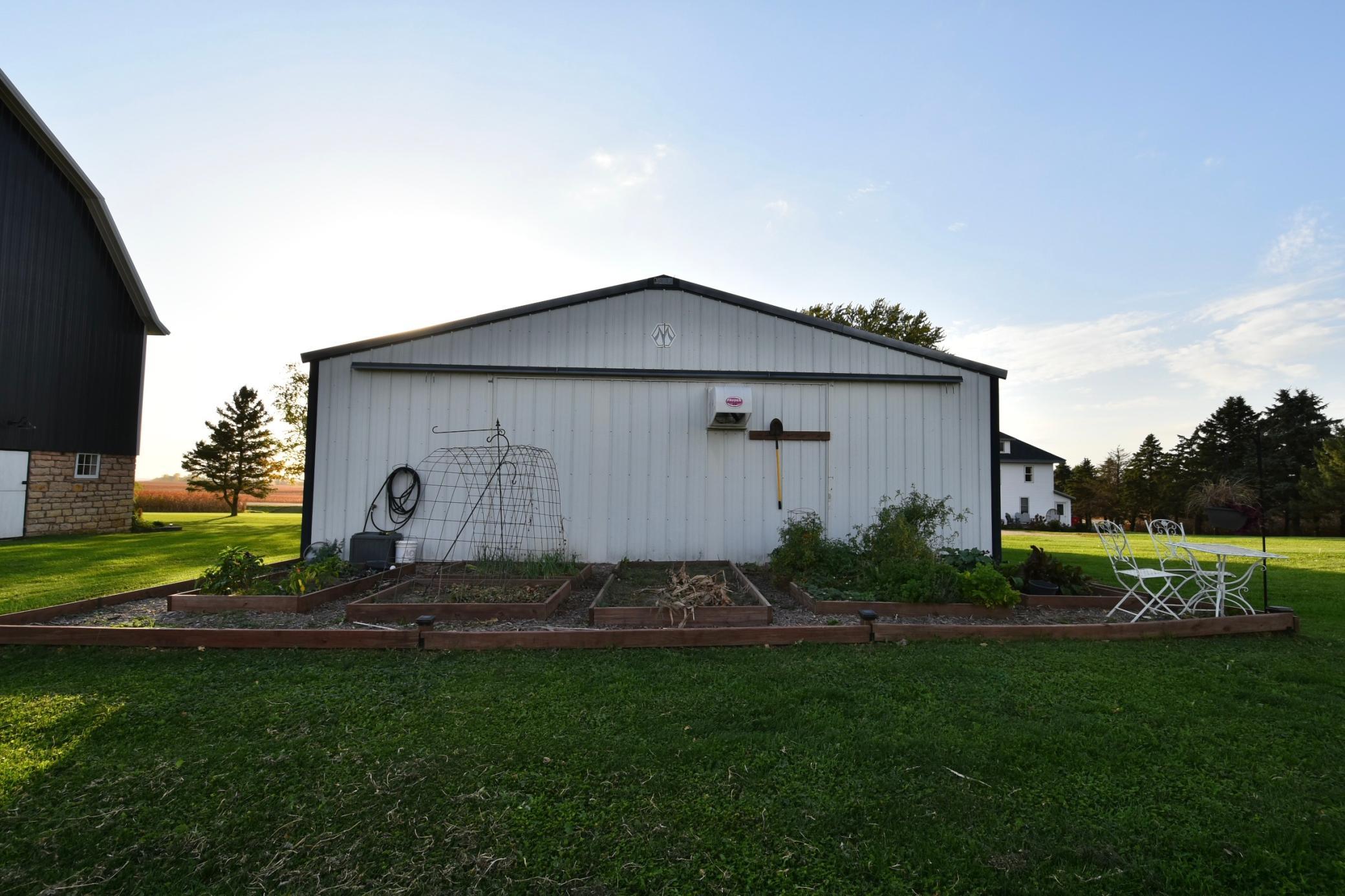 main property photo 13
