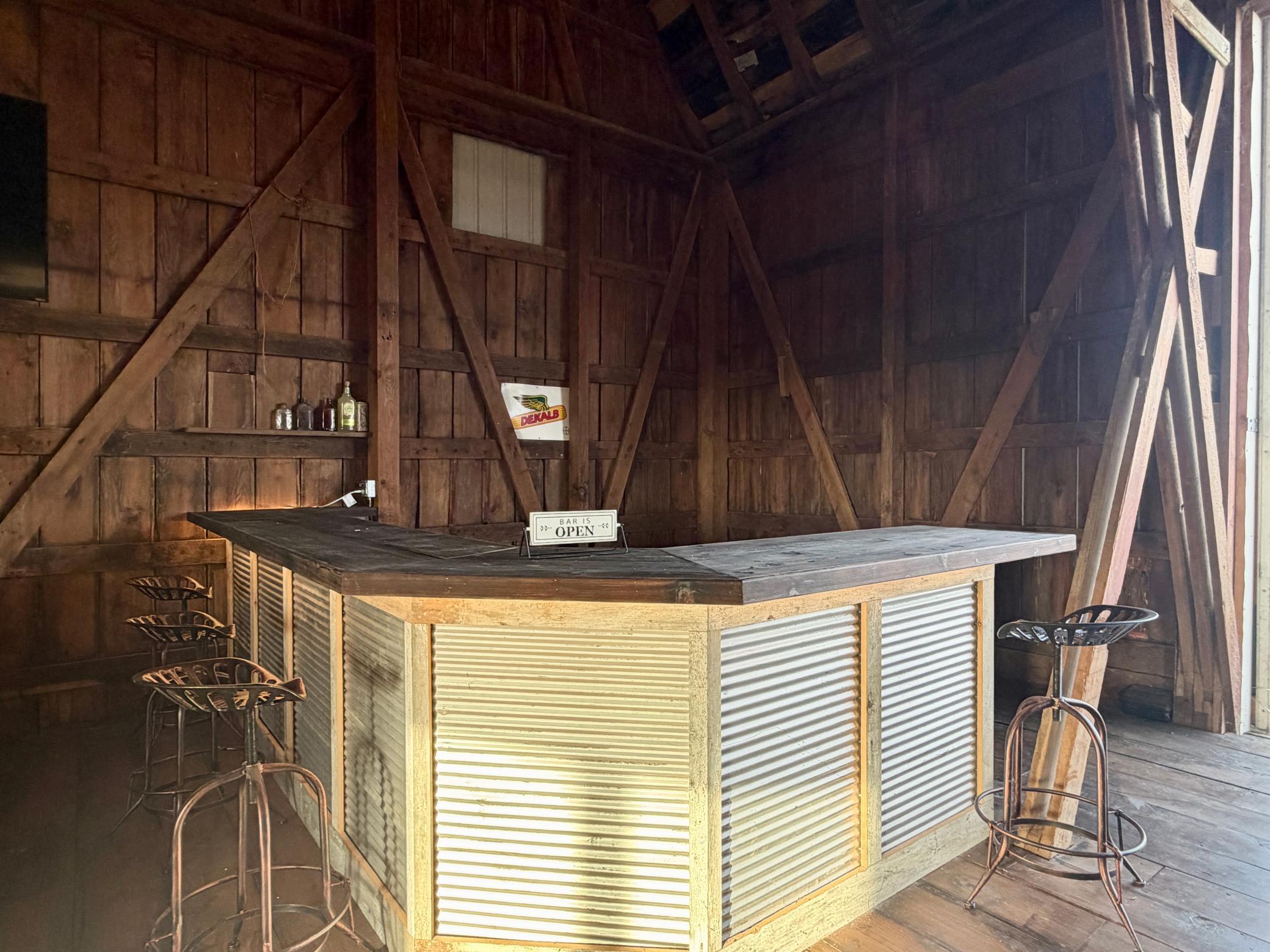 main property photo 50