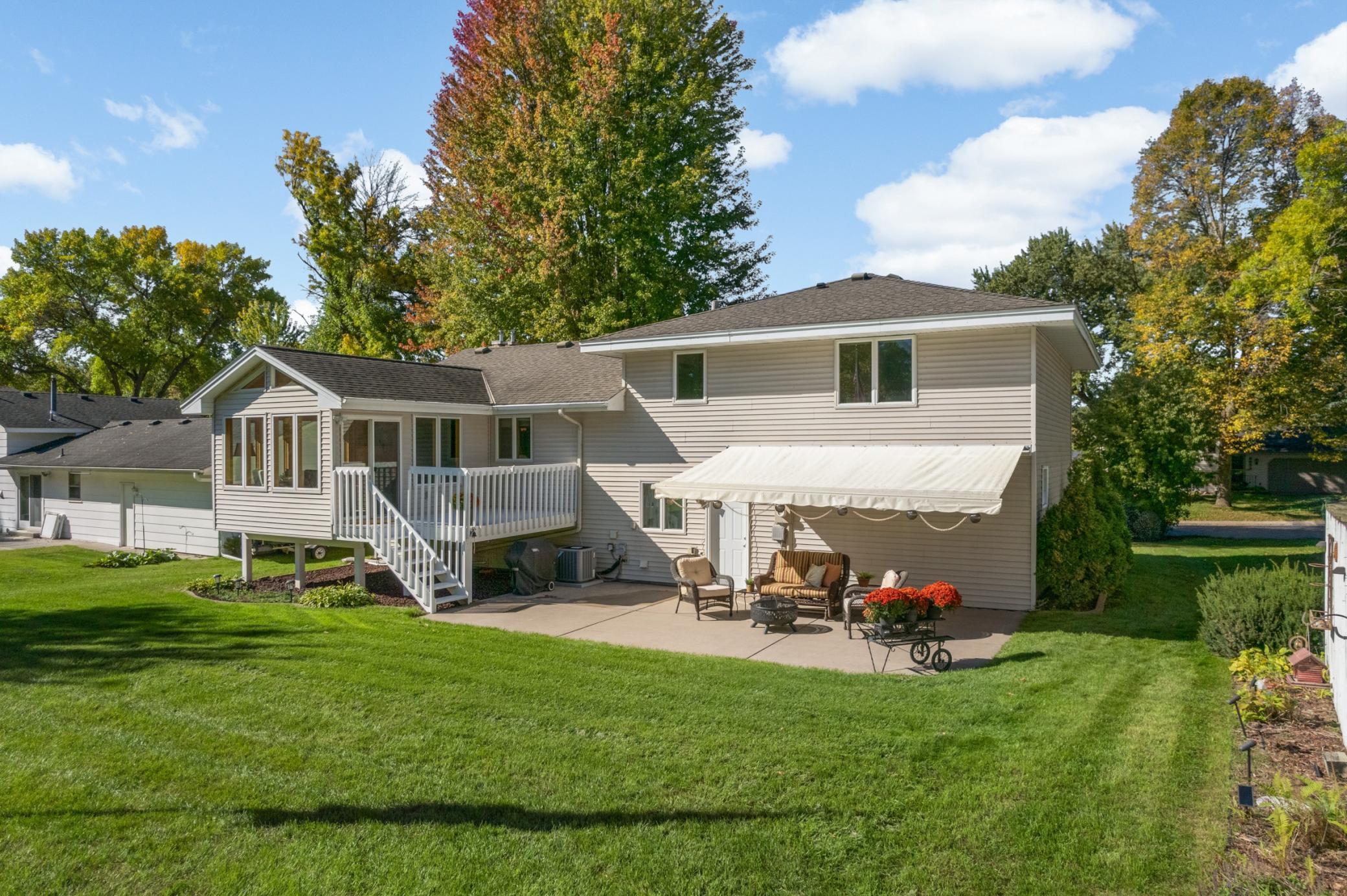 main property photo 28