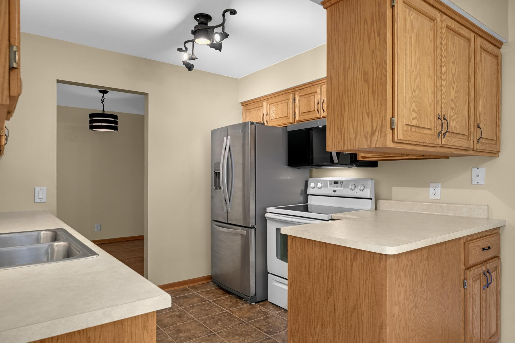 main property photo 10