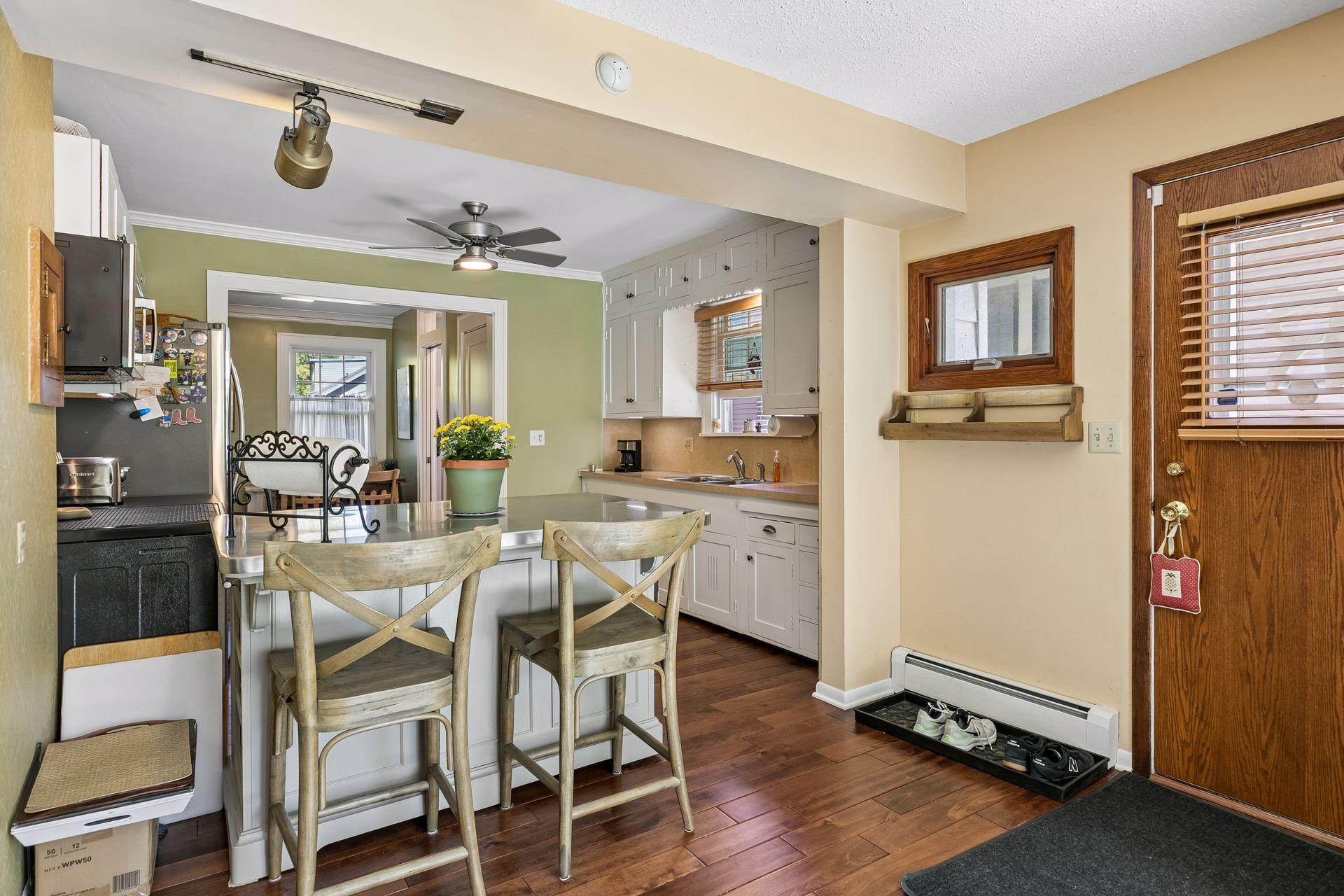 main property photo 12